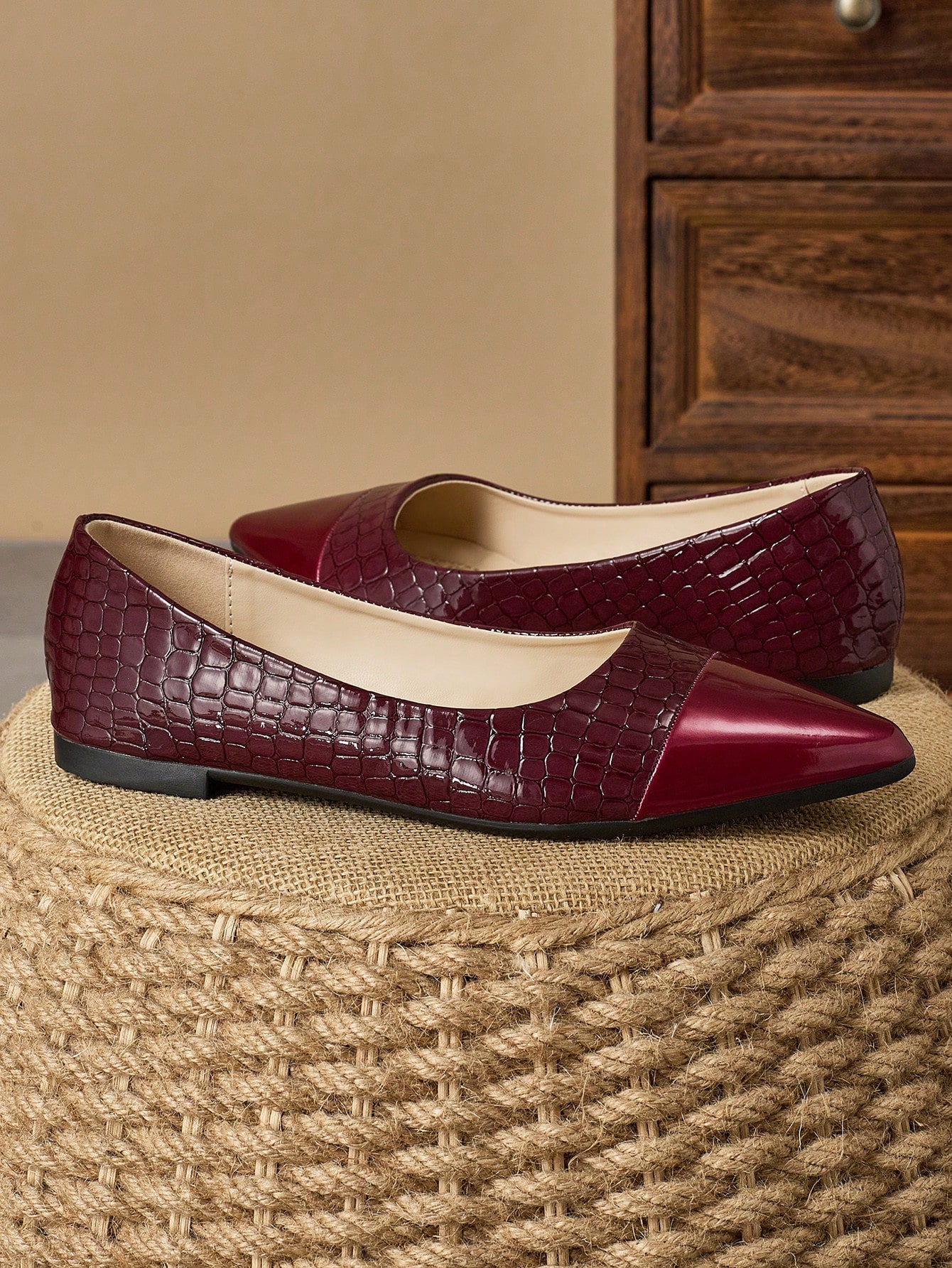 In Burgundy Women Flats