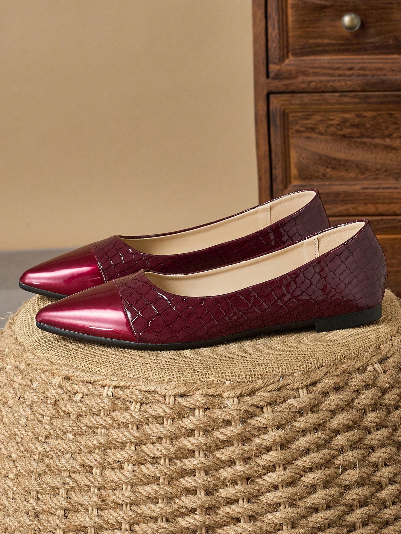 In Burgundy Women Flats