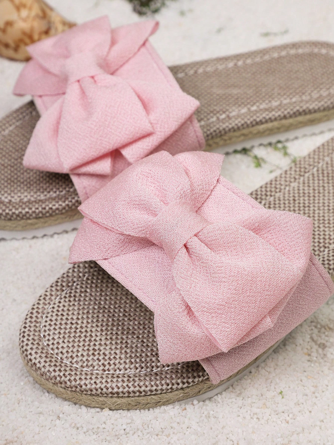 In Baby Pink Women Flat Sandals