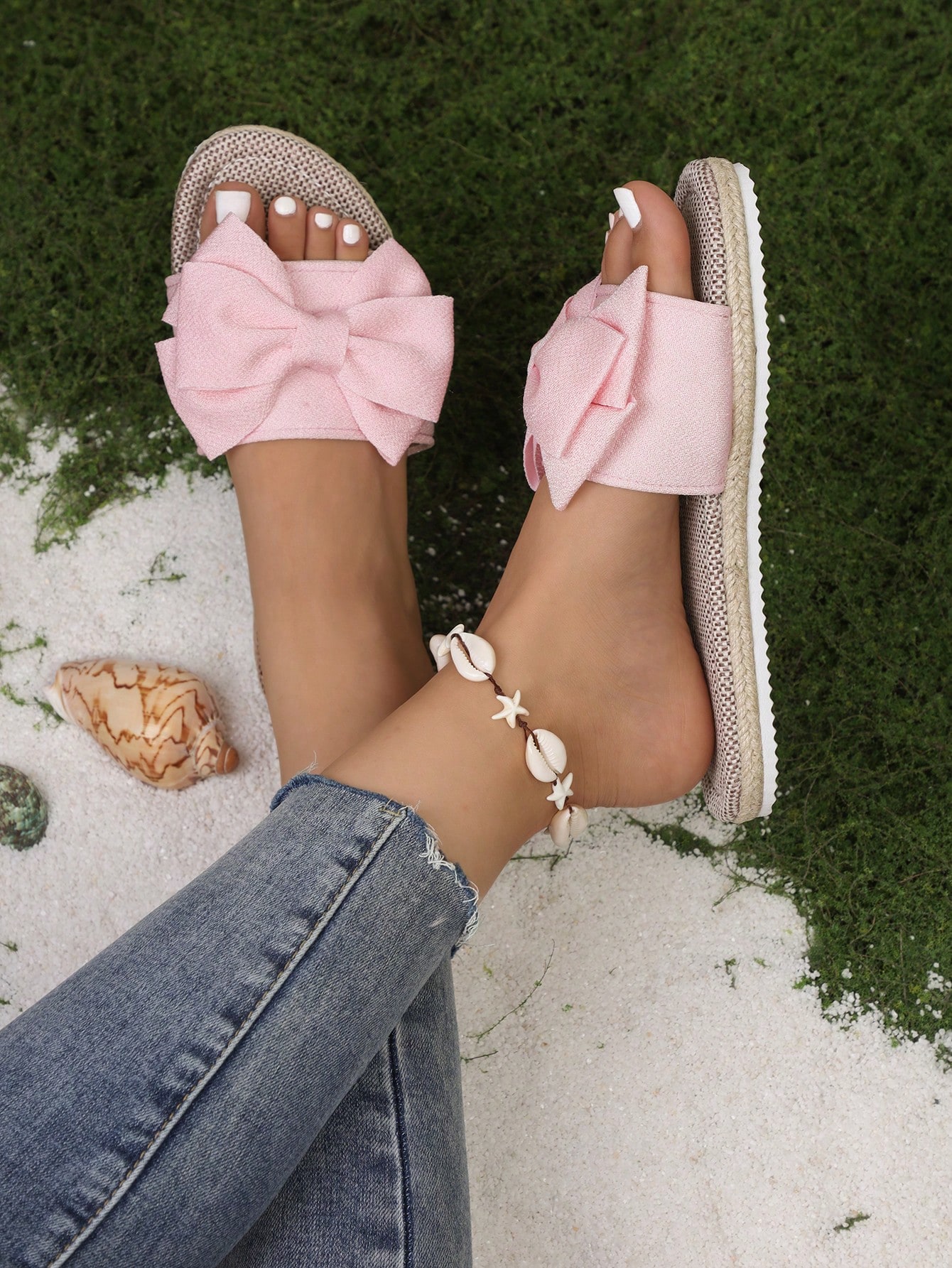 In Baby Pink Women Flat Sandals