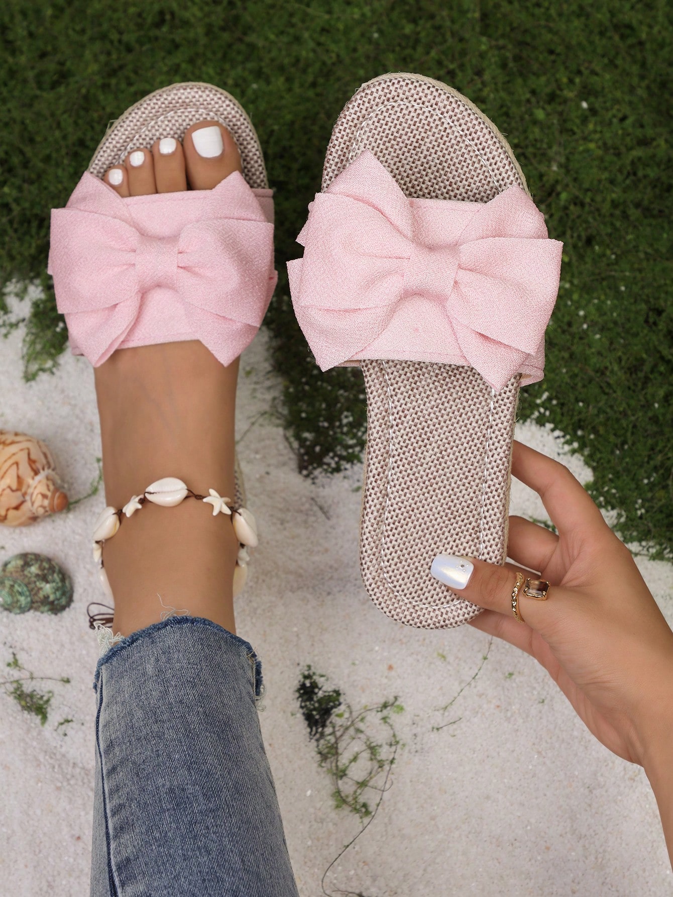 In Baby Pink Women Flat Sandals