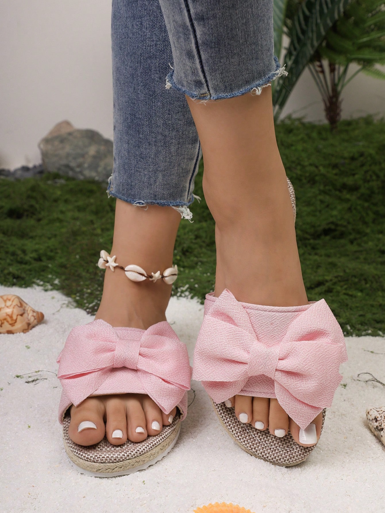 In Baby Pink Women Flat Sandals