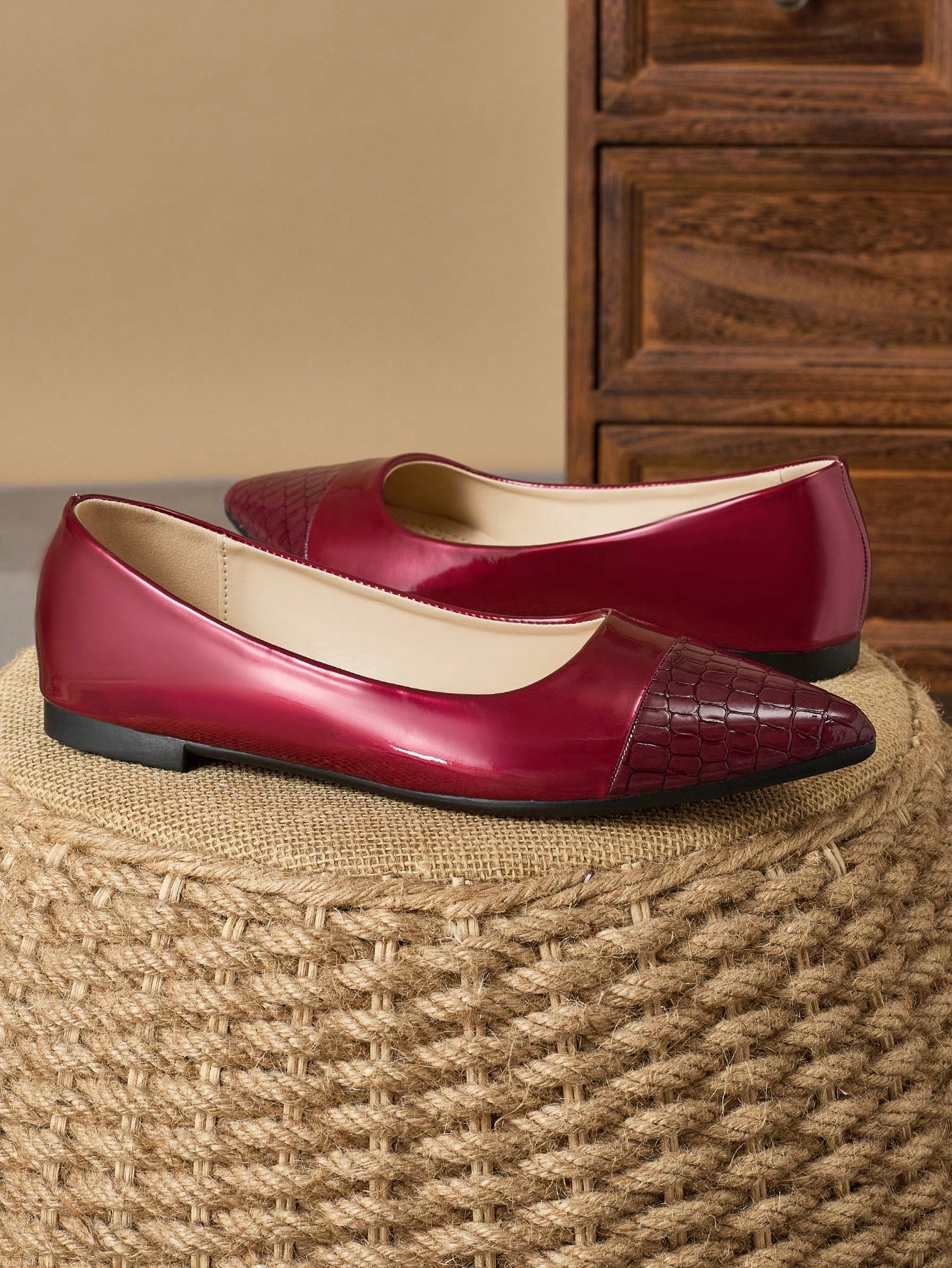 In Burgundy Women Flats