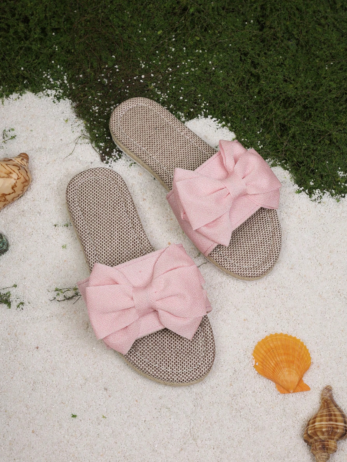 In Baby Pink Women Flat Sandals