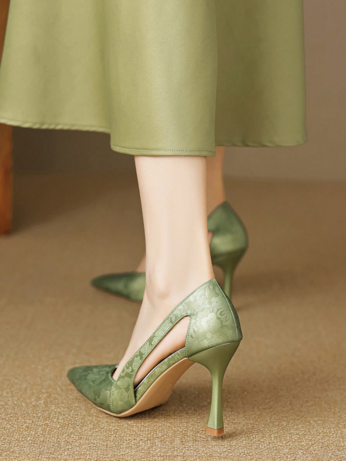 In Green Women Pumps