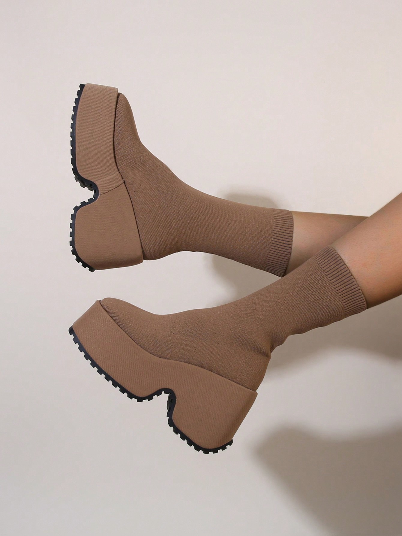 In Khaki Women Fashion Boots