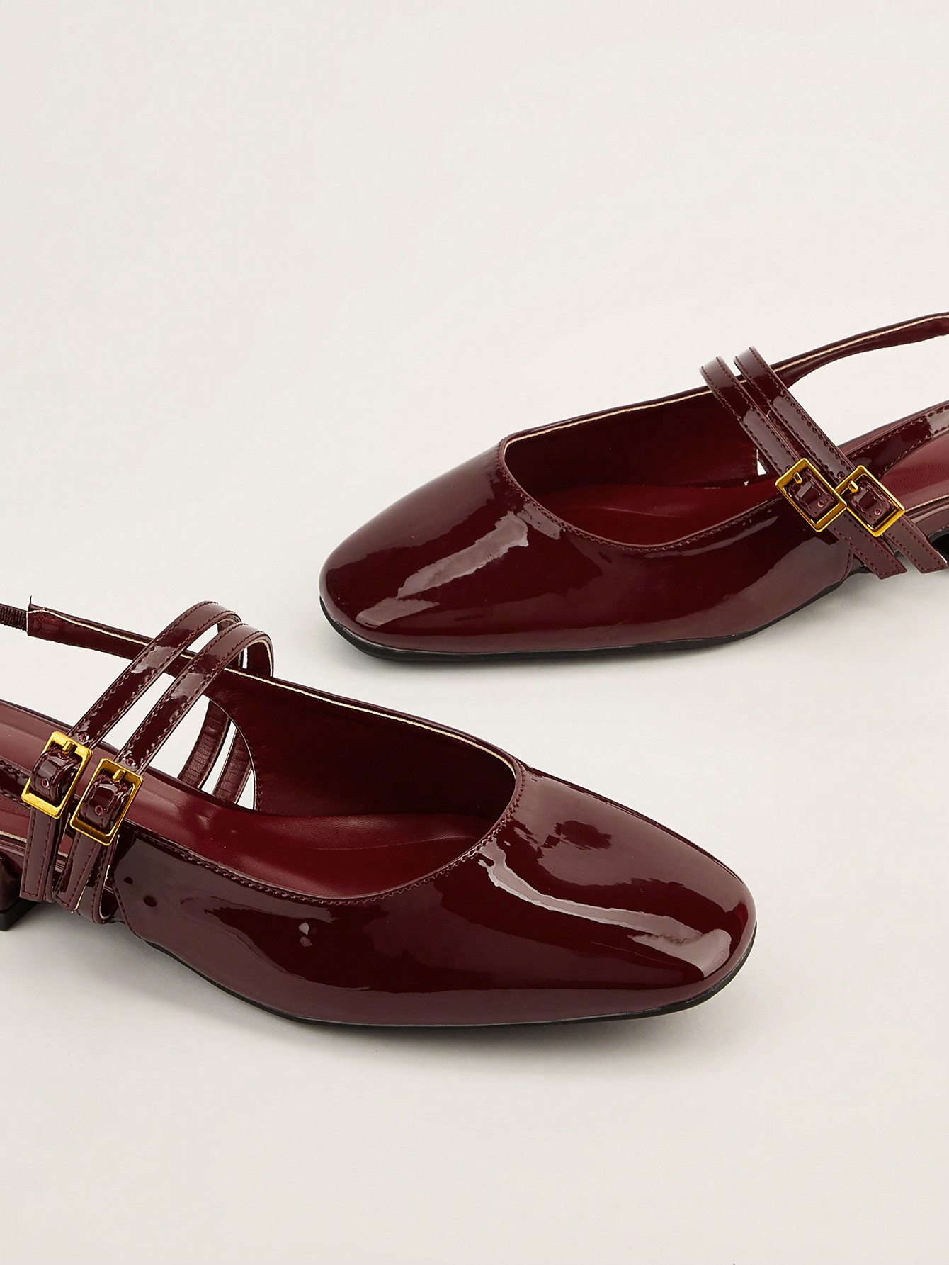 In Burgundy Women Shoes