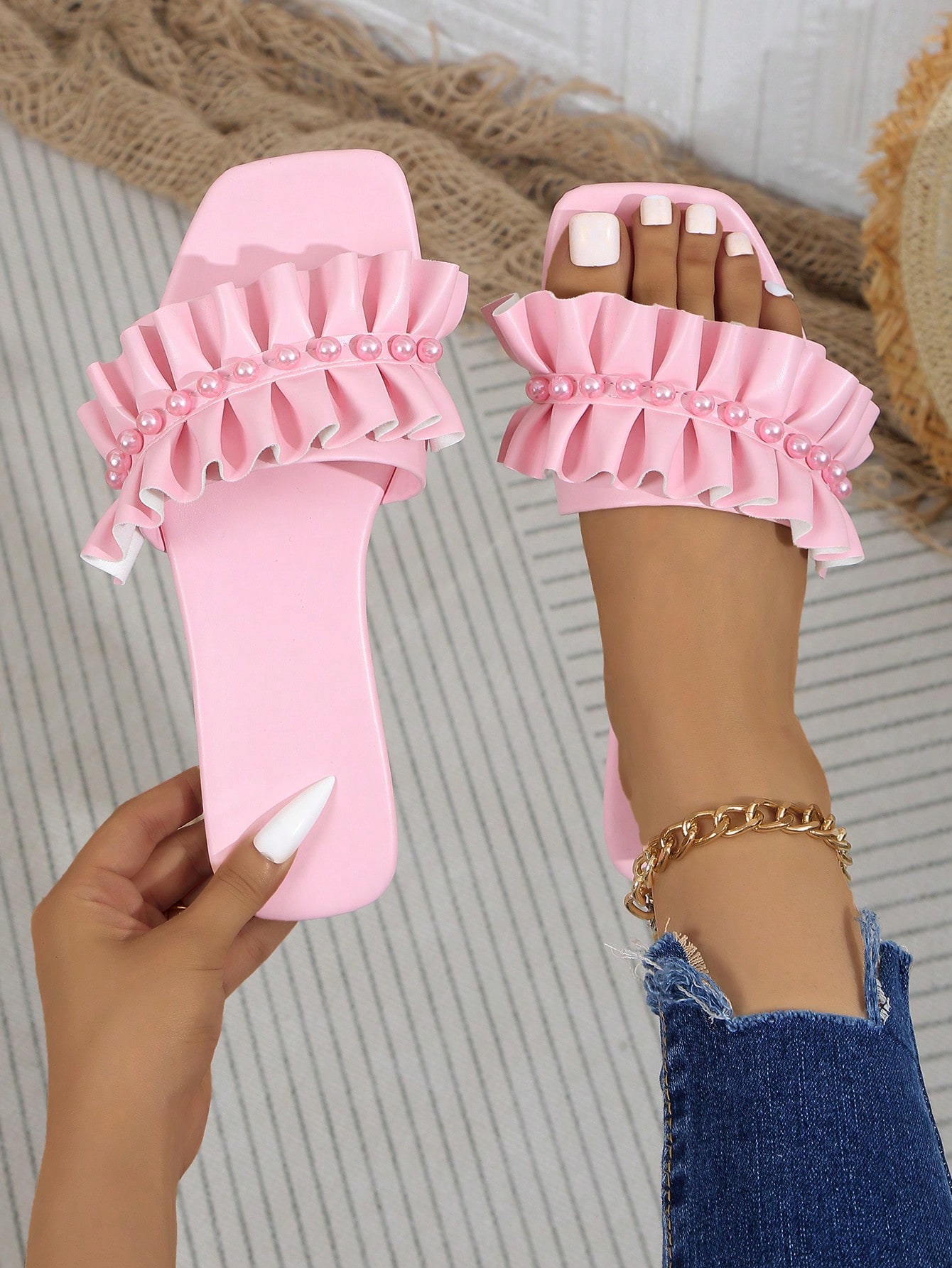 In Baby Pink Women Flat Sandals