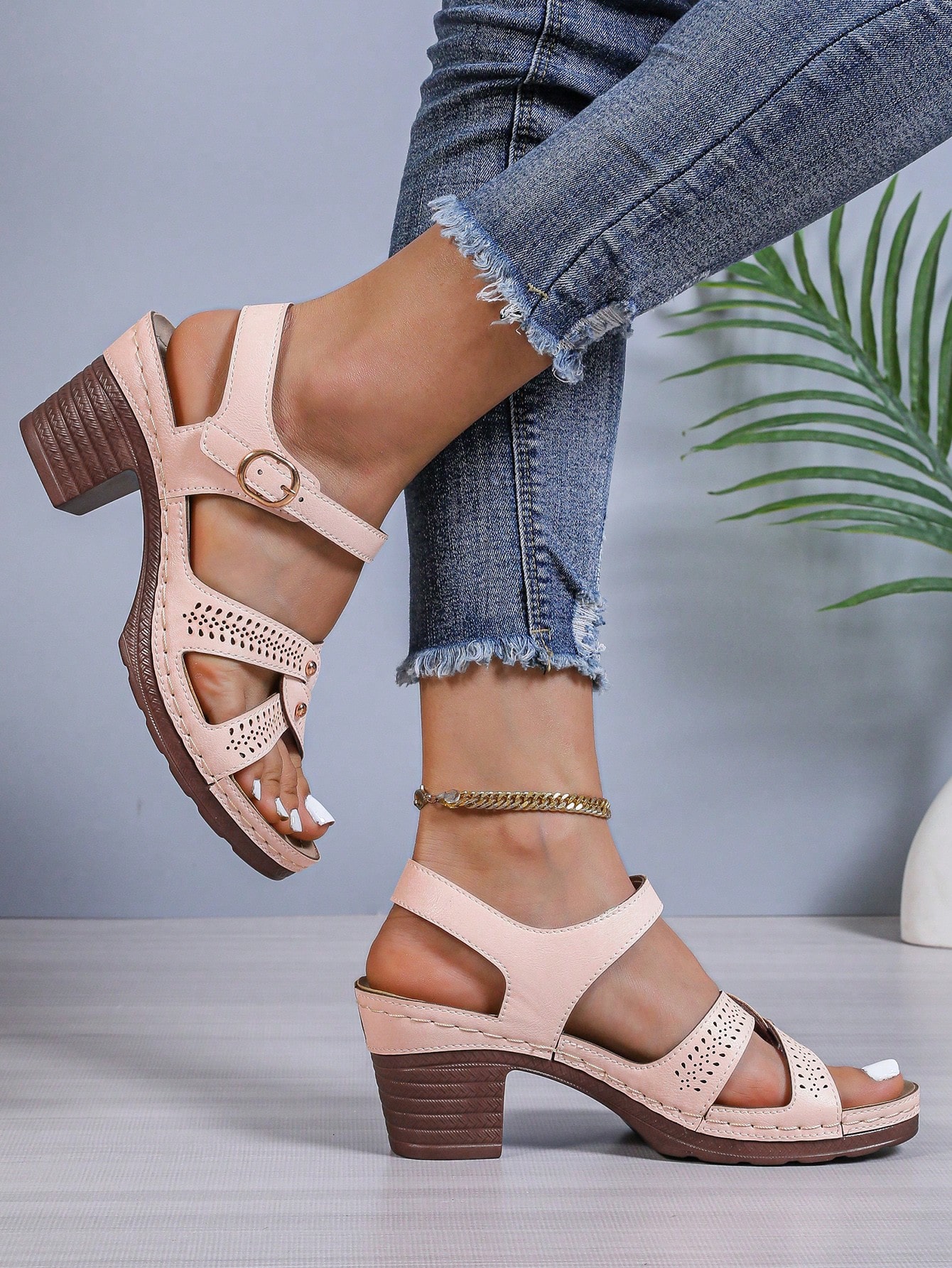 In Baby Pink Women Heeled Sandals