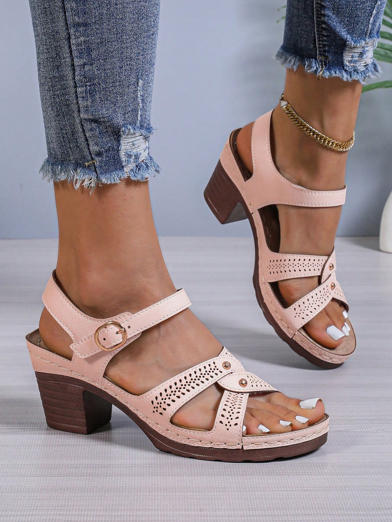 In Baby Pink Women Heeled Sandals