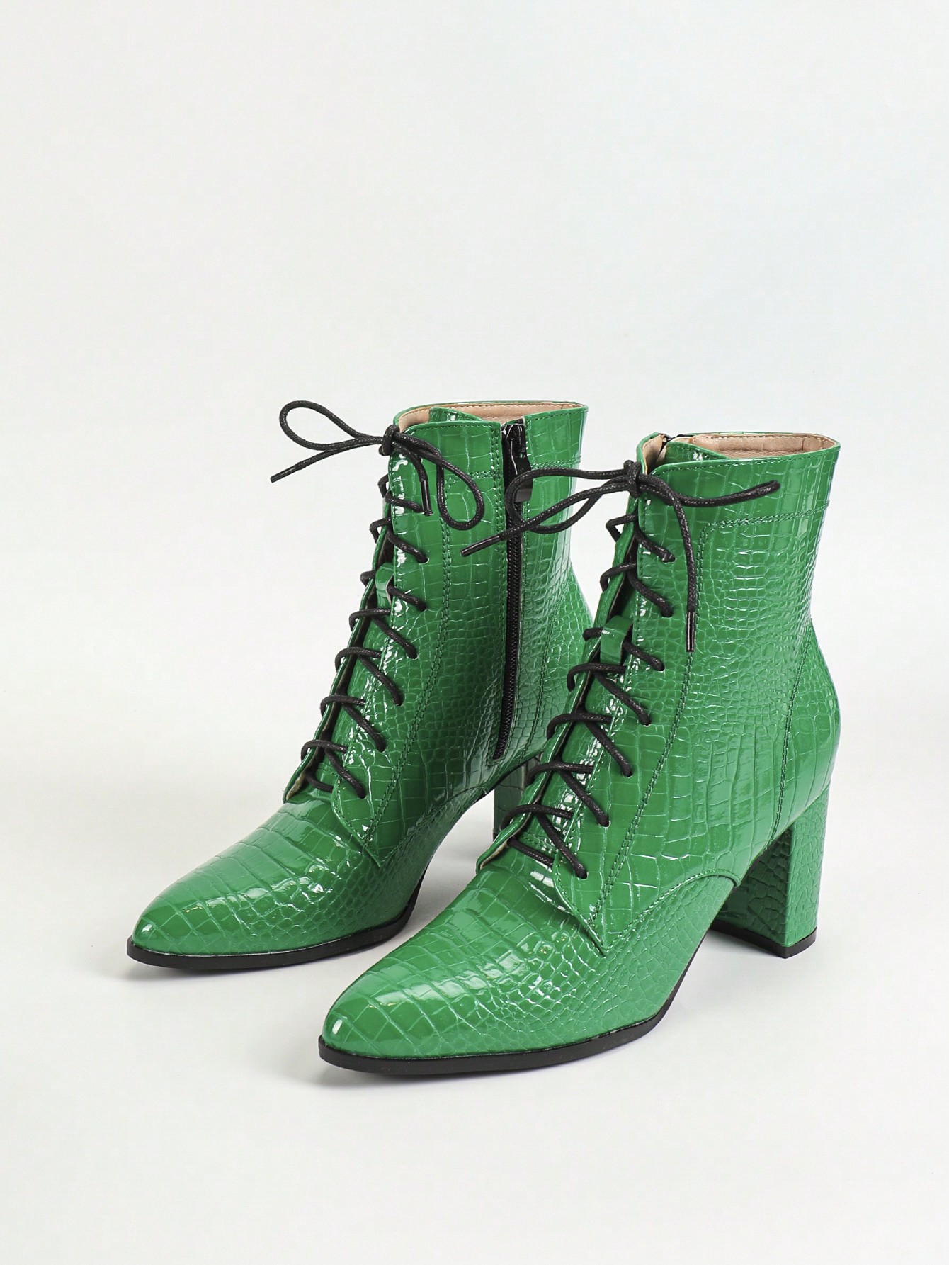 In Green Women Fashion Boots