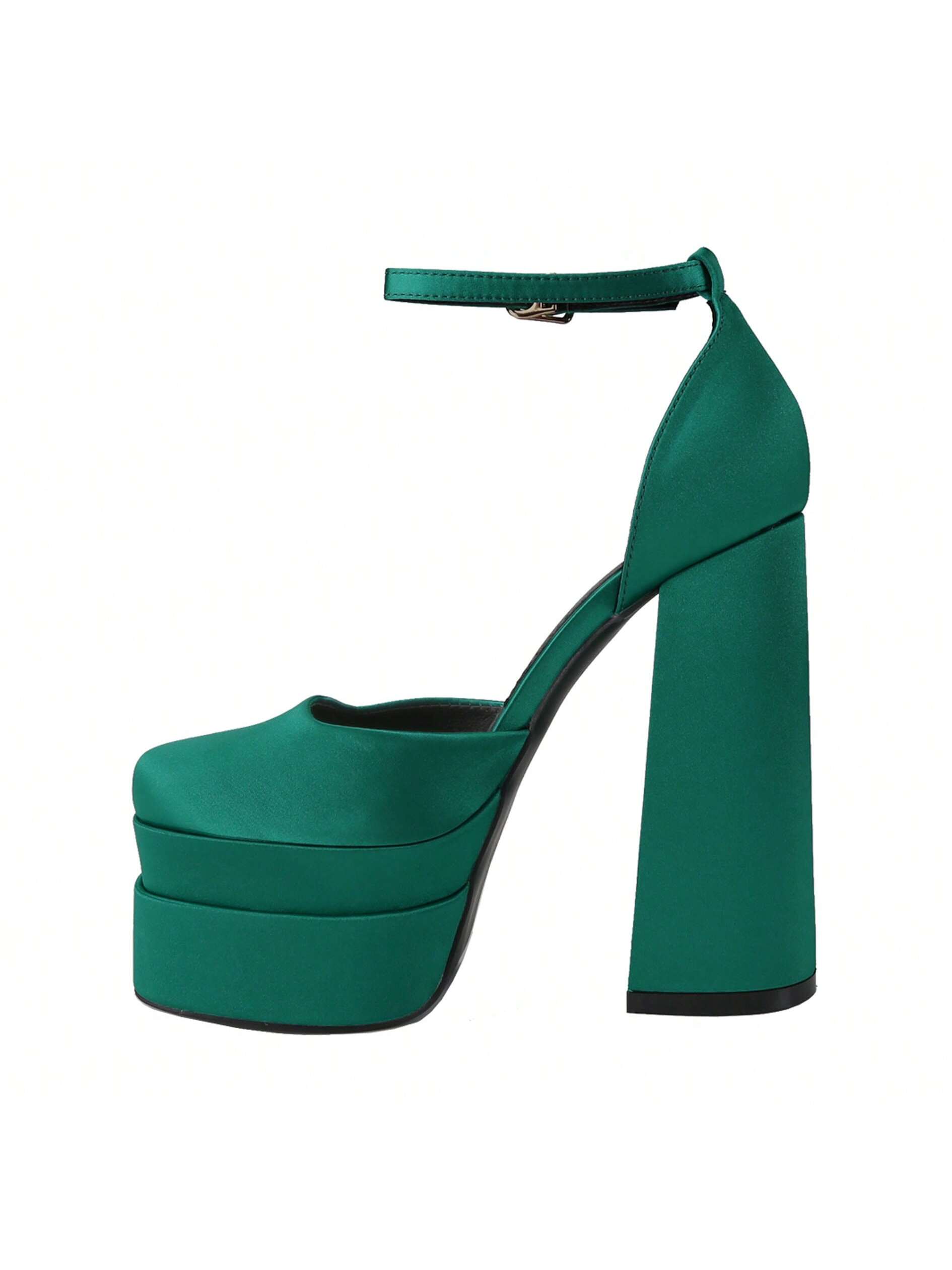 In Green Women Pumps