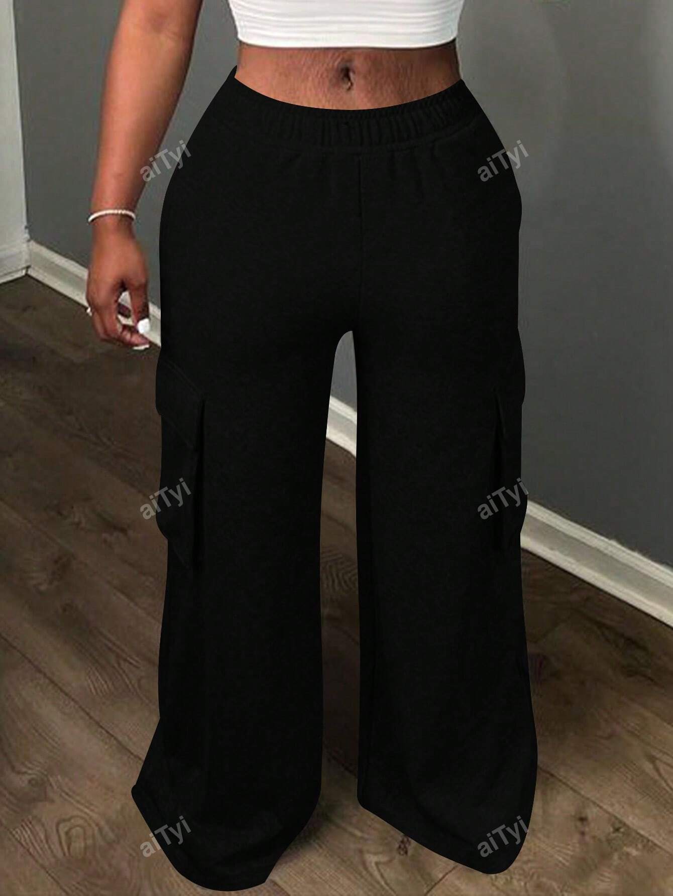 In Black Plus Size Sweatpants