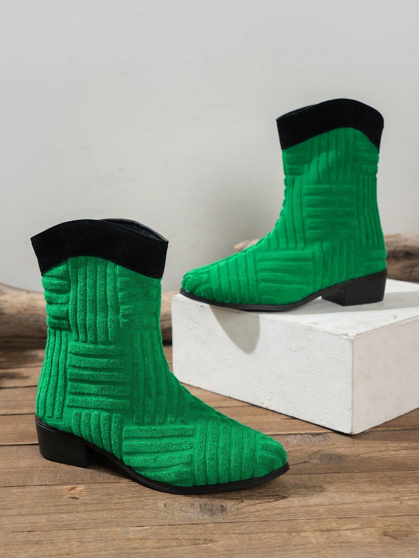 In Green Women Fashion Boots