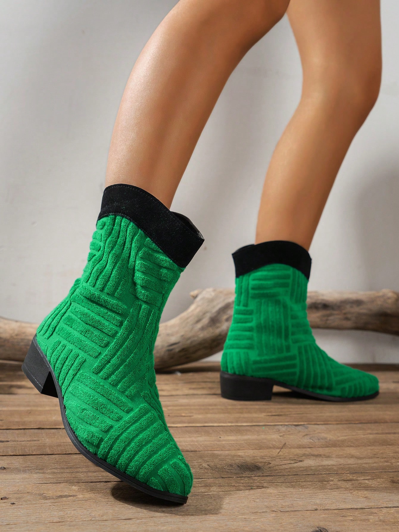 In Green Women Fashion Boots