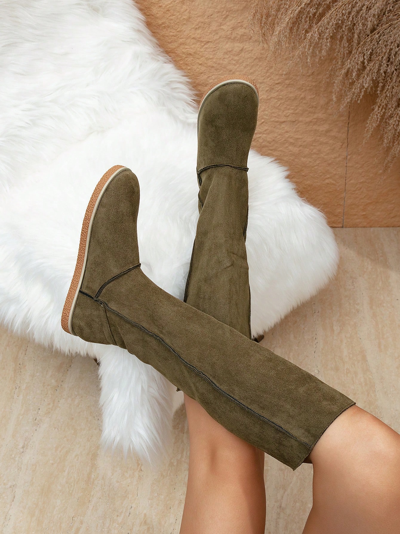 In Green Women Fashion Boots