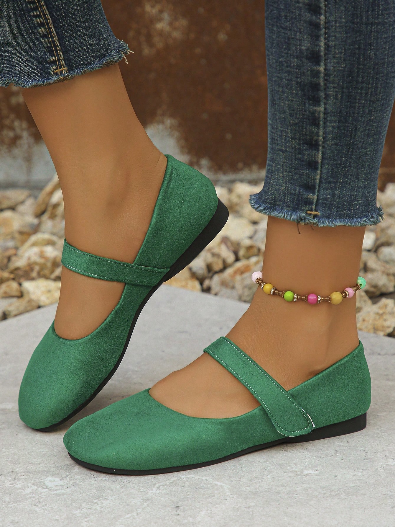 In Green Women Flats