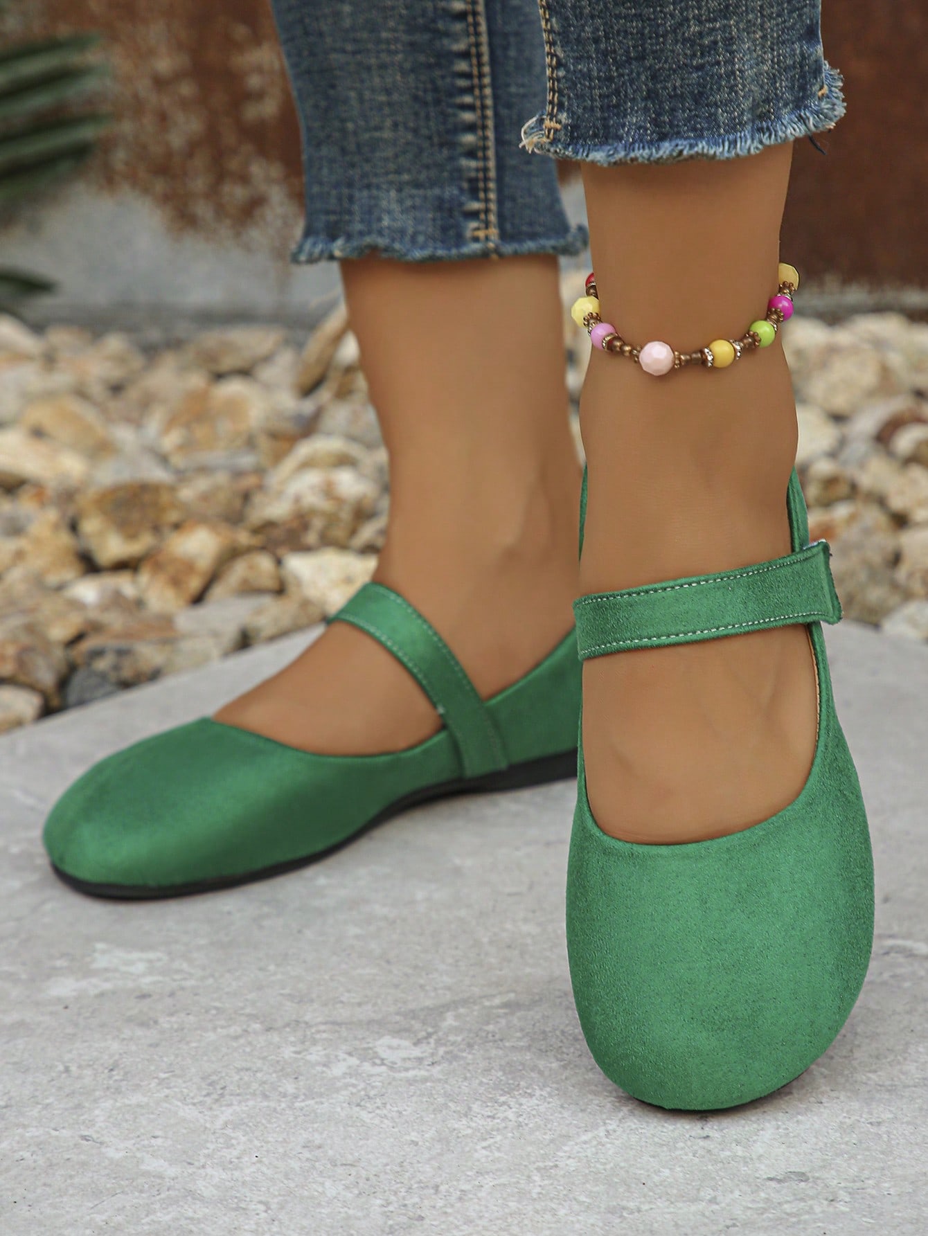 In Green Women Flats