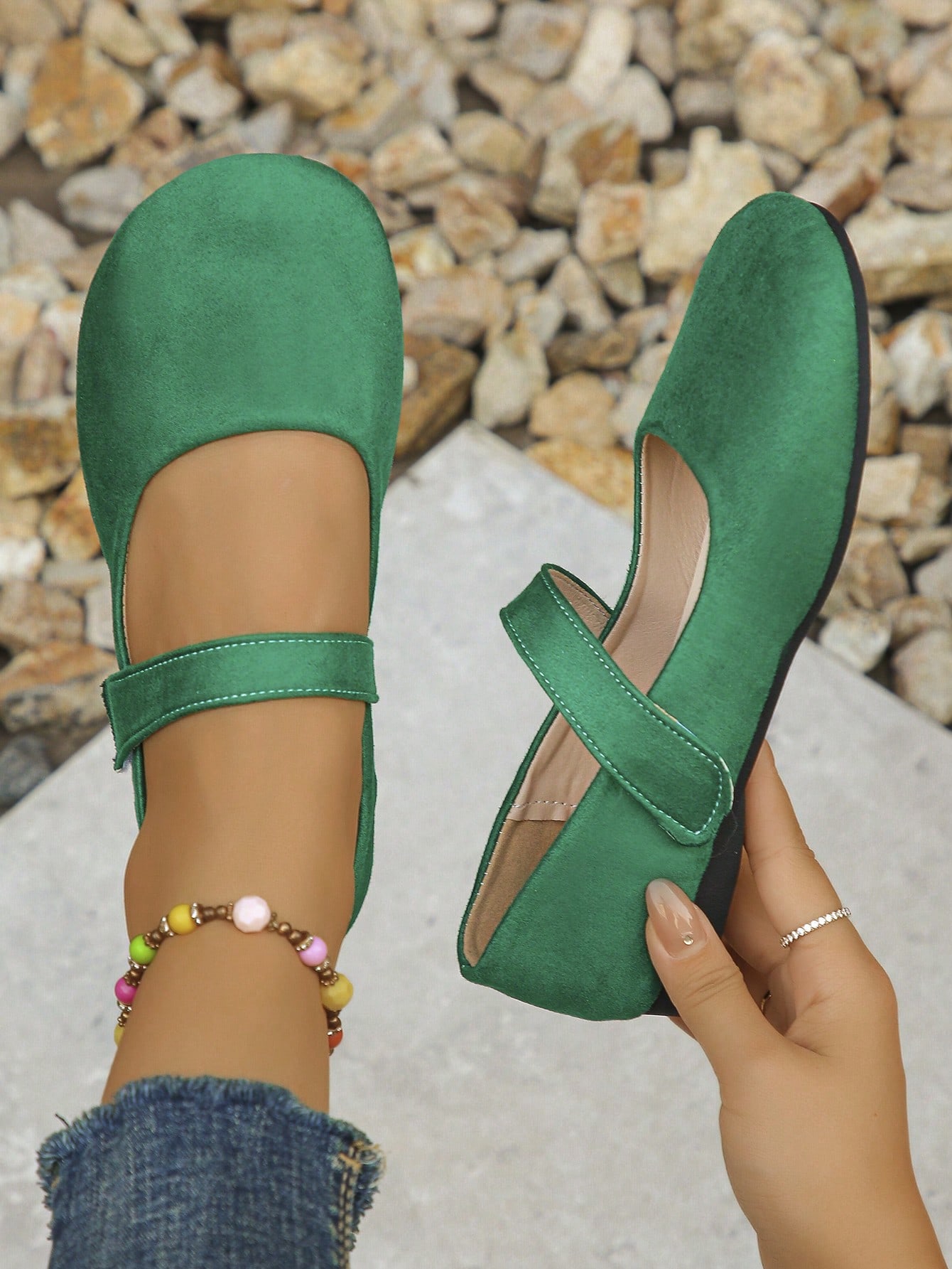 In Green Women Flats