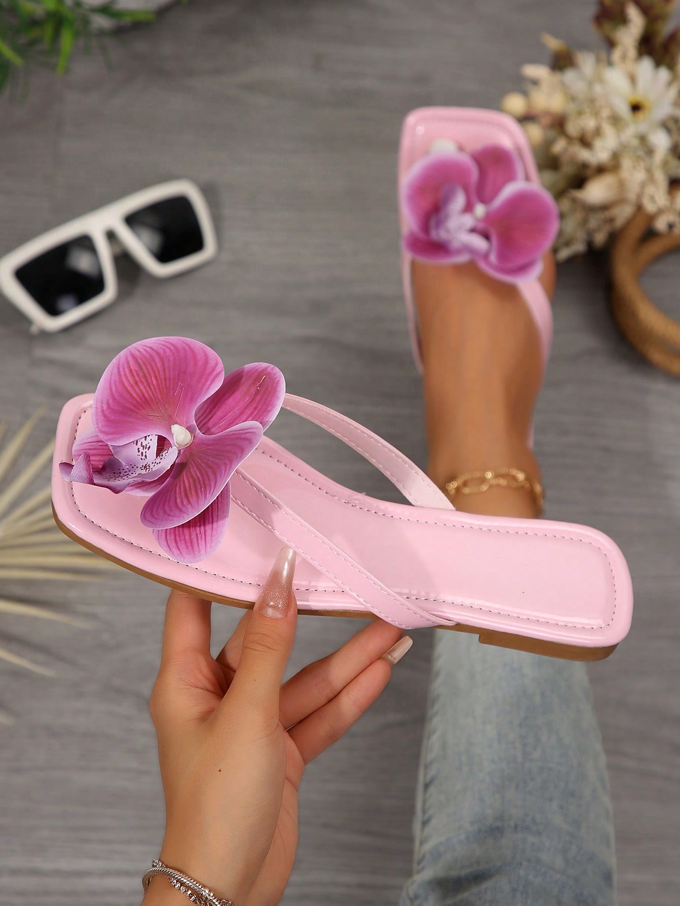 In Baby Pink Women Flat Sandals