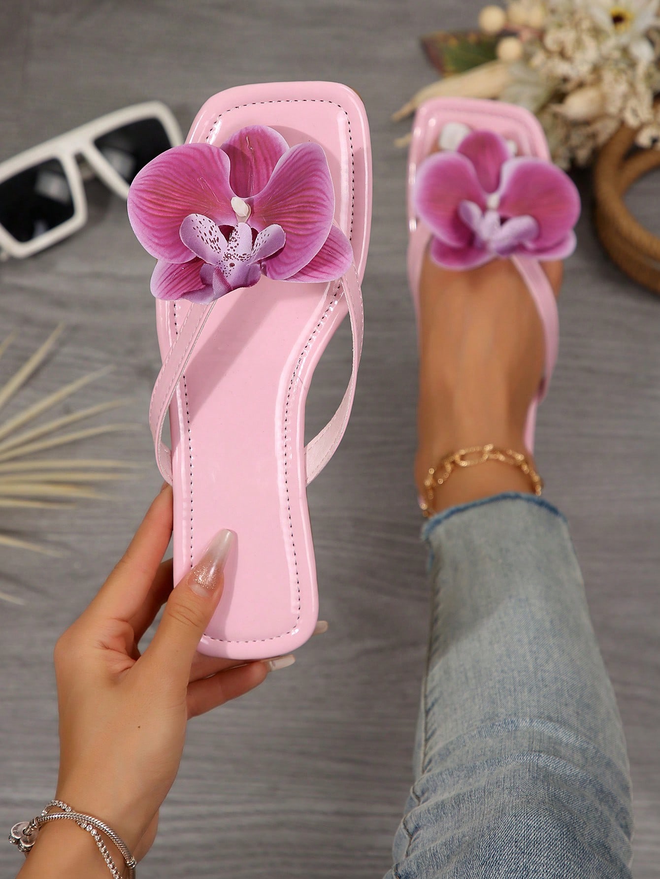 In Baby Pink Women Flat Sandals