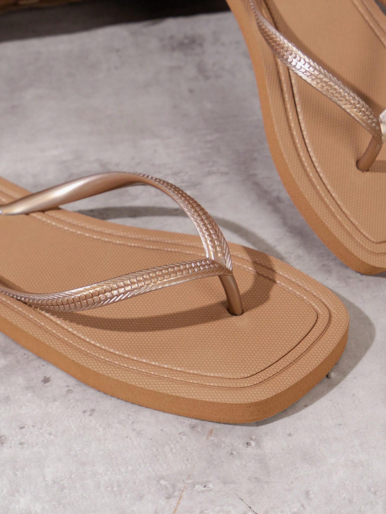 In Brown Women Flip-Flops