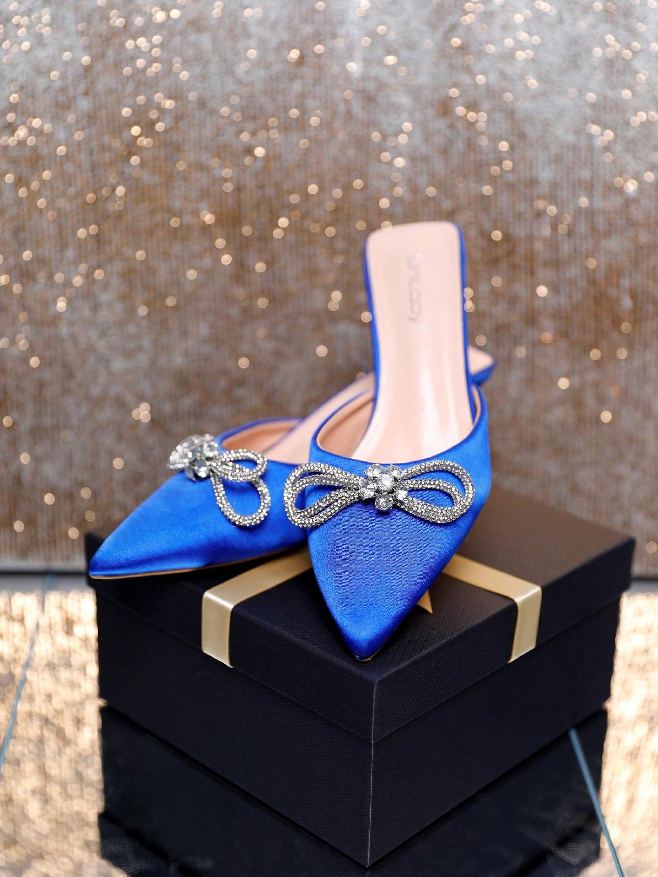 In Royal Blue Women Pumps