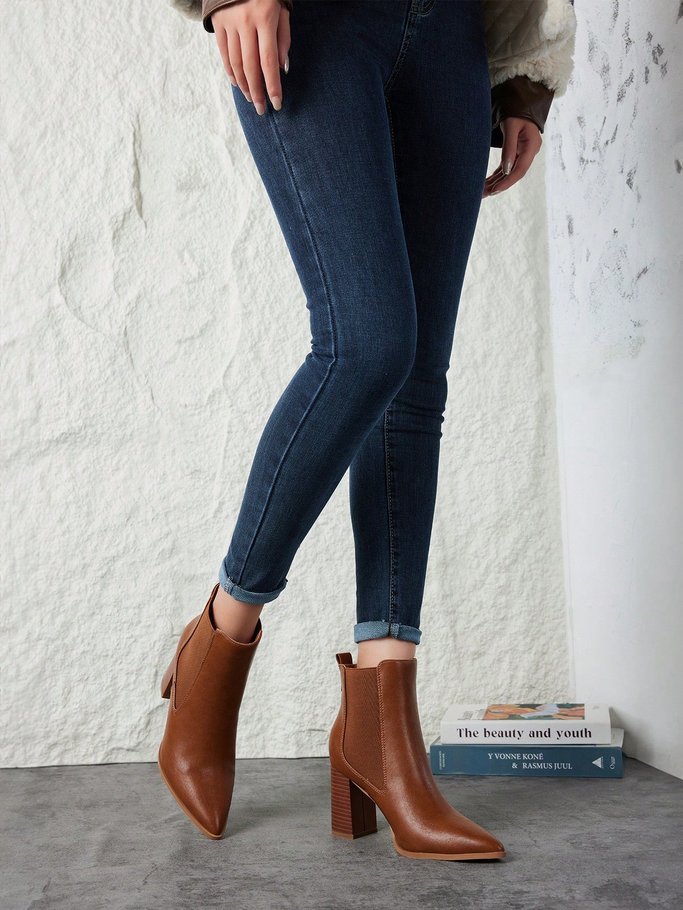 In Brown Women Ankle Boots & Booties