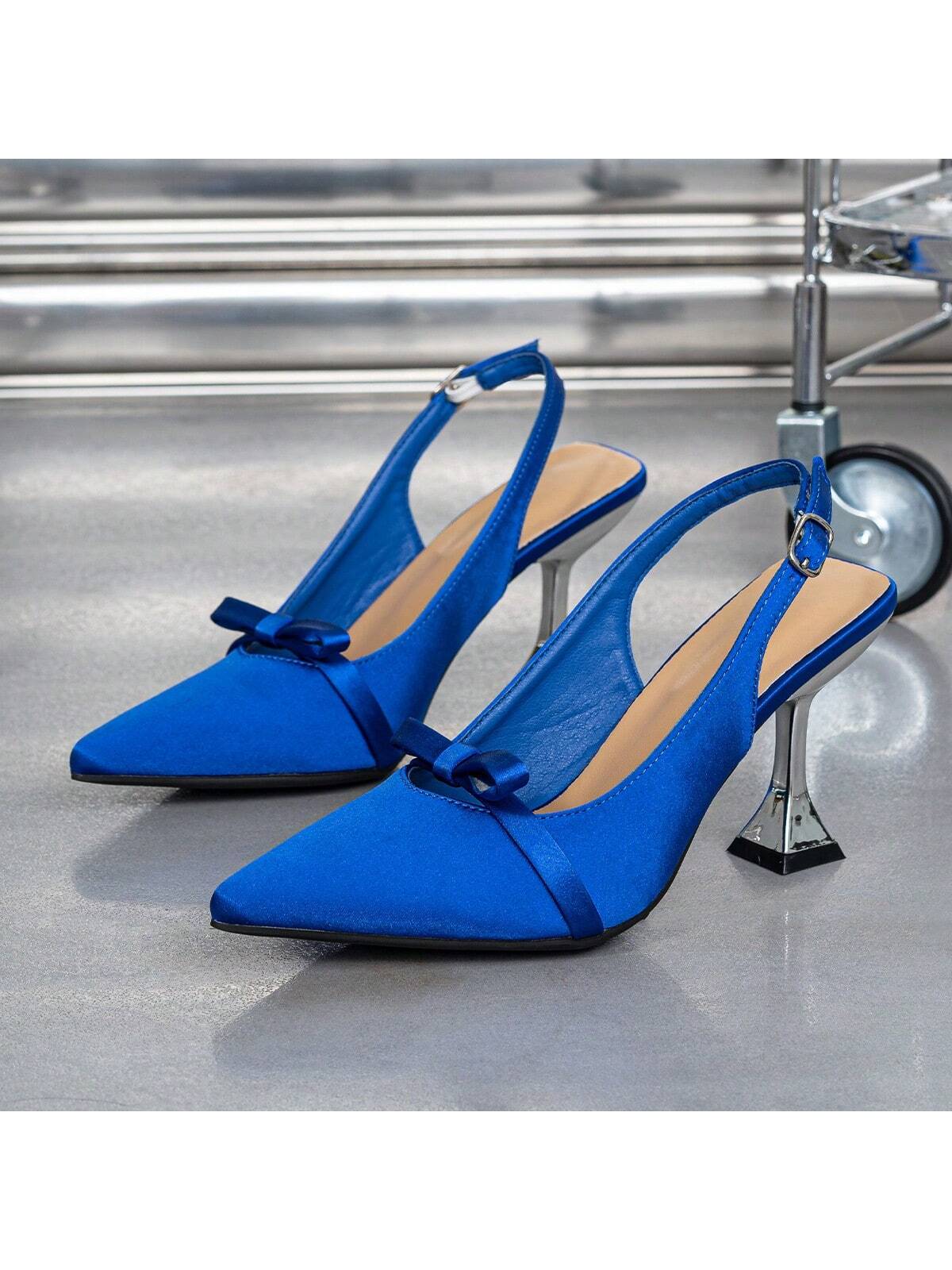 In Royal Blue Women Pumps