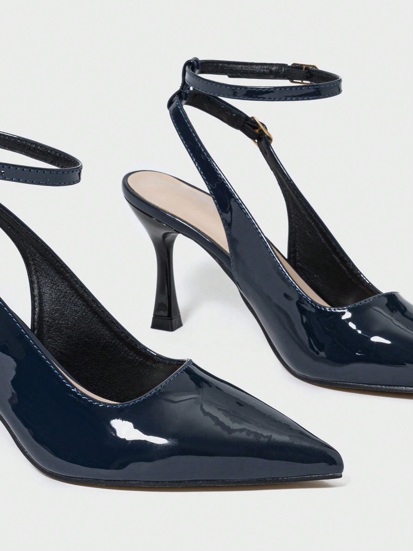 In Navy Blue Women Pumps