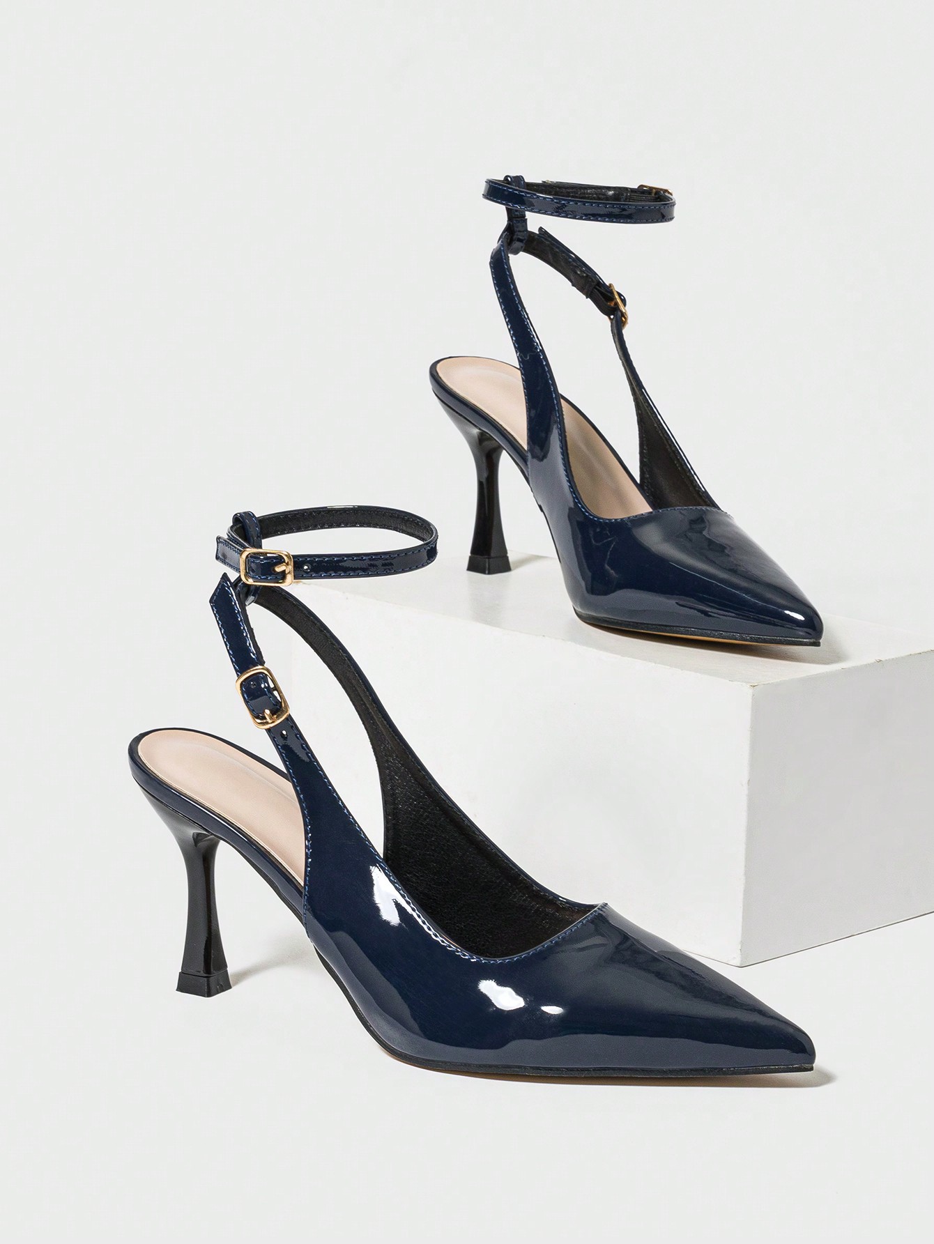 In Navy Blue Women Pumps