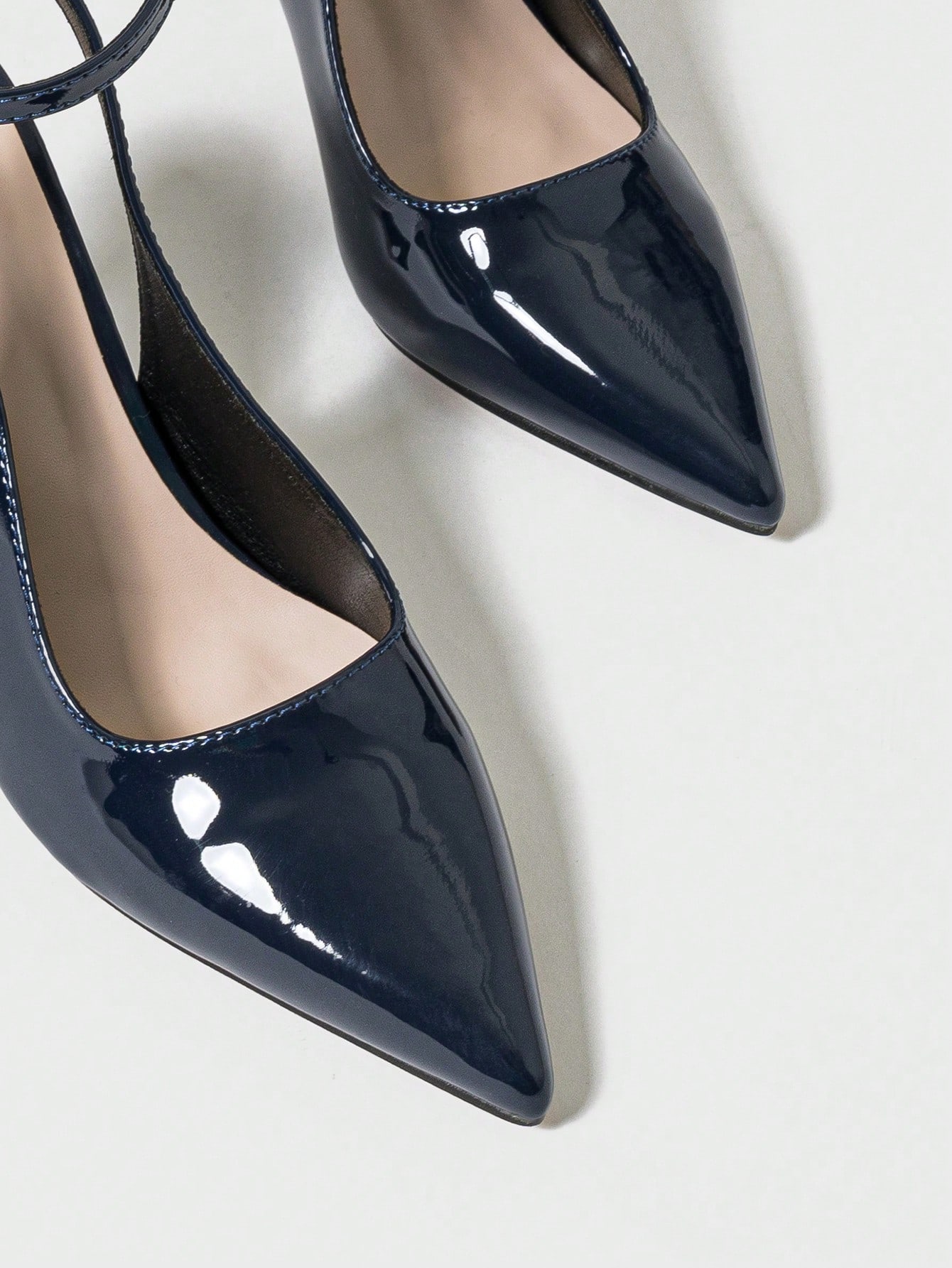 In Navy Blue Women Pumps