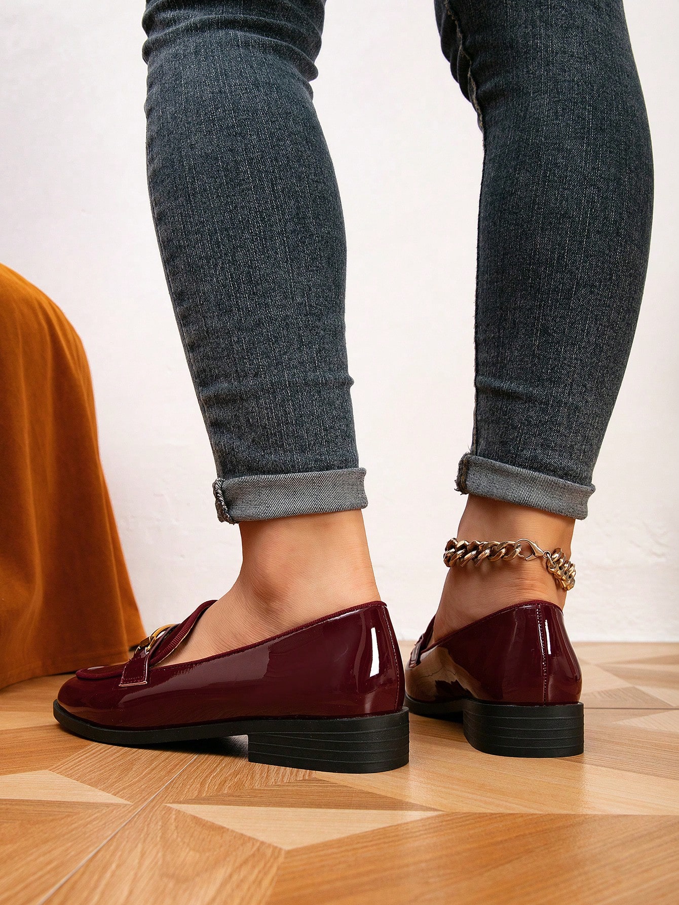 In Burgundy Women Flats