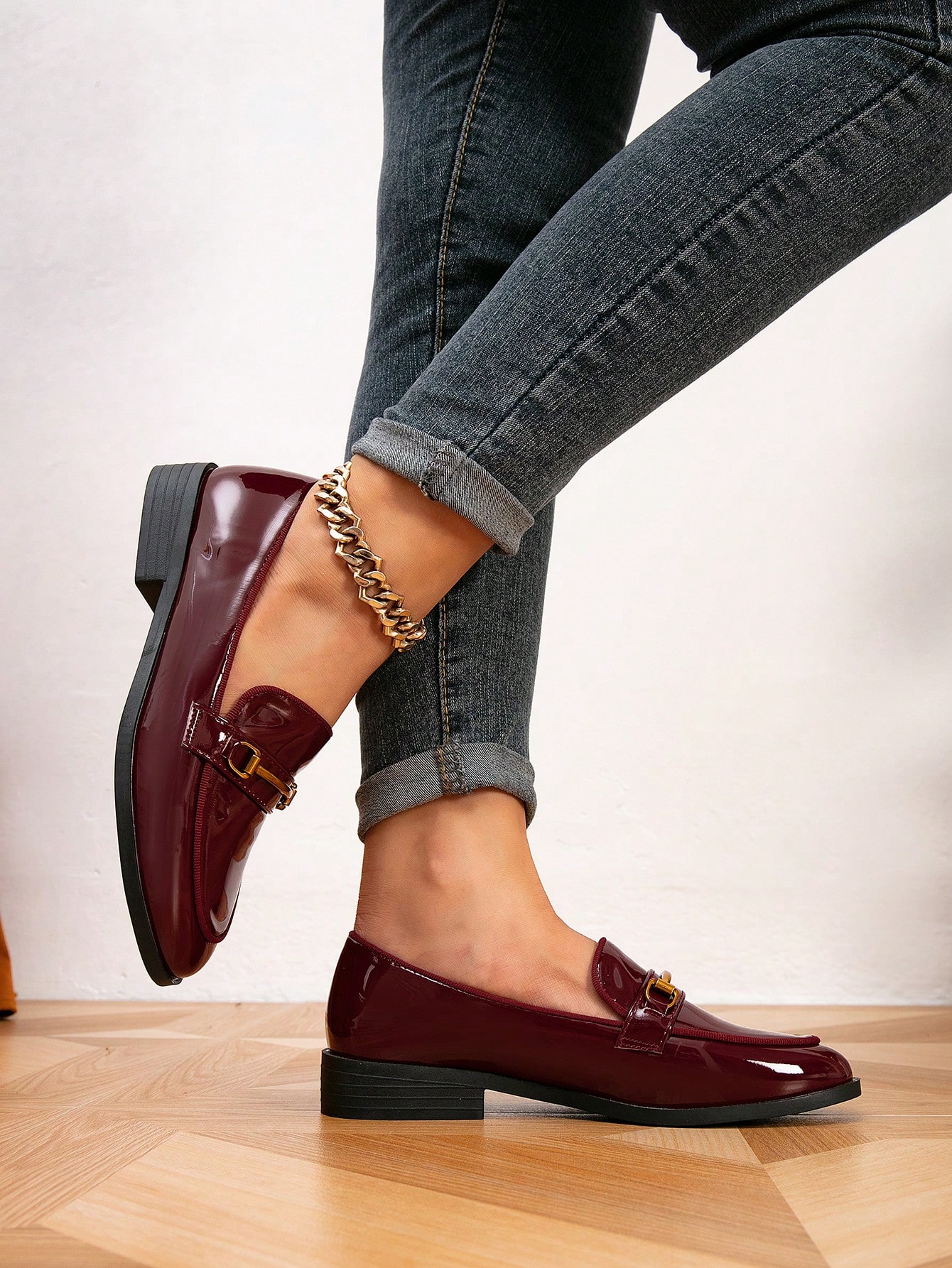 In Burgundy Women Flats