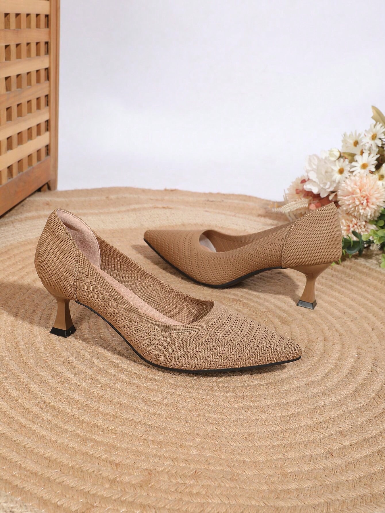 In Camel Women Pumps