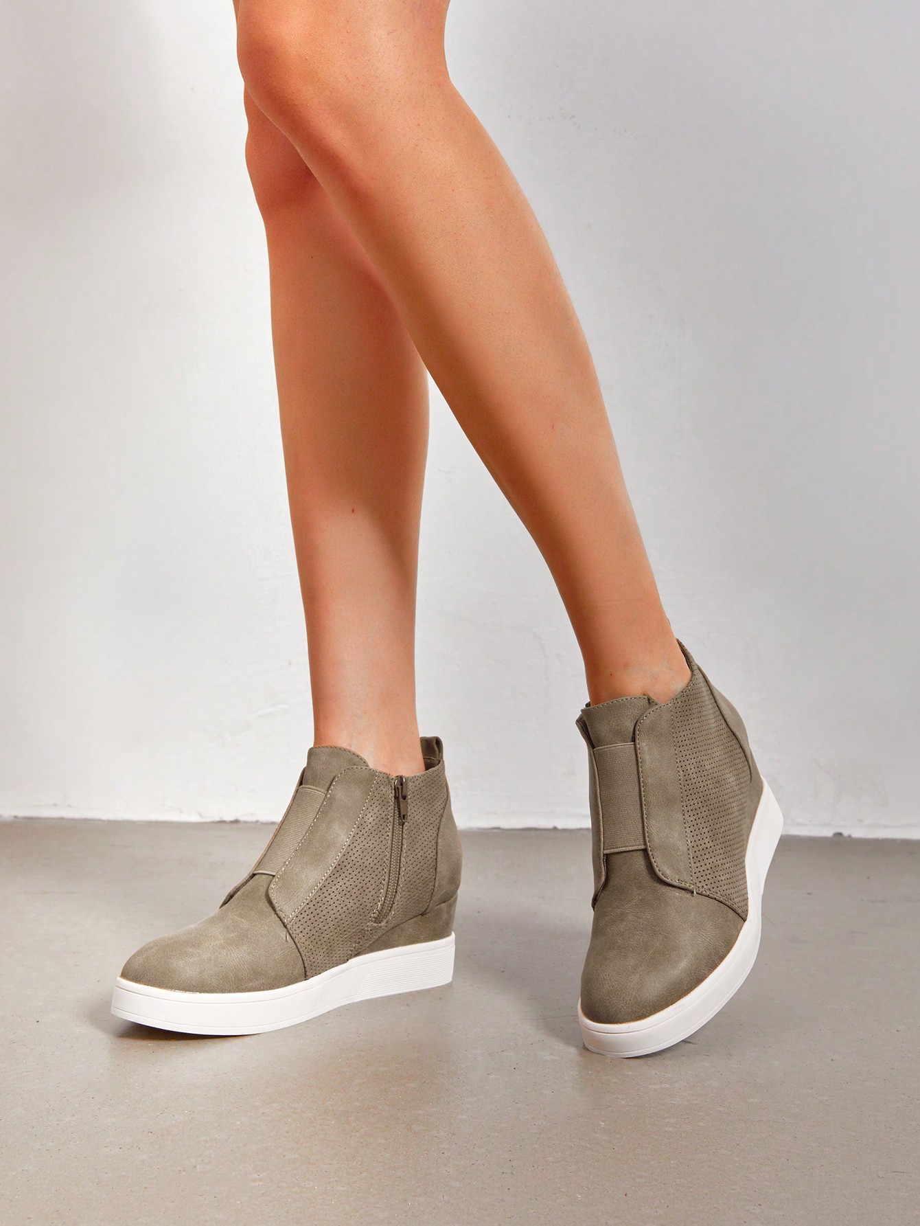 In Khaki Women Ankle Boots & Booties