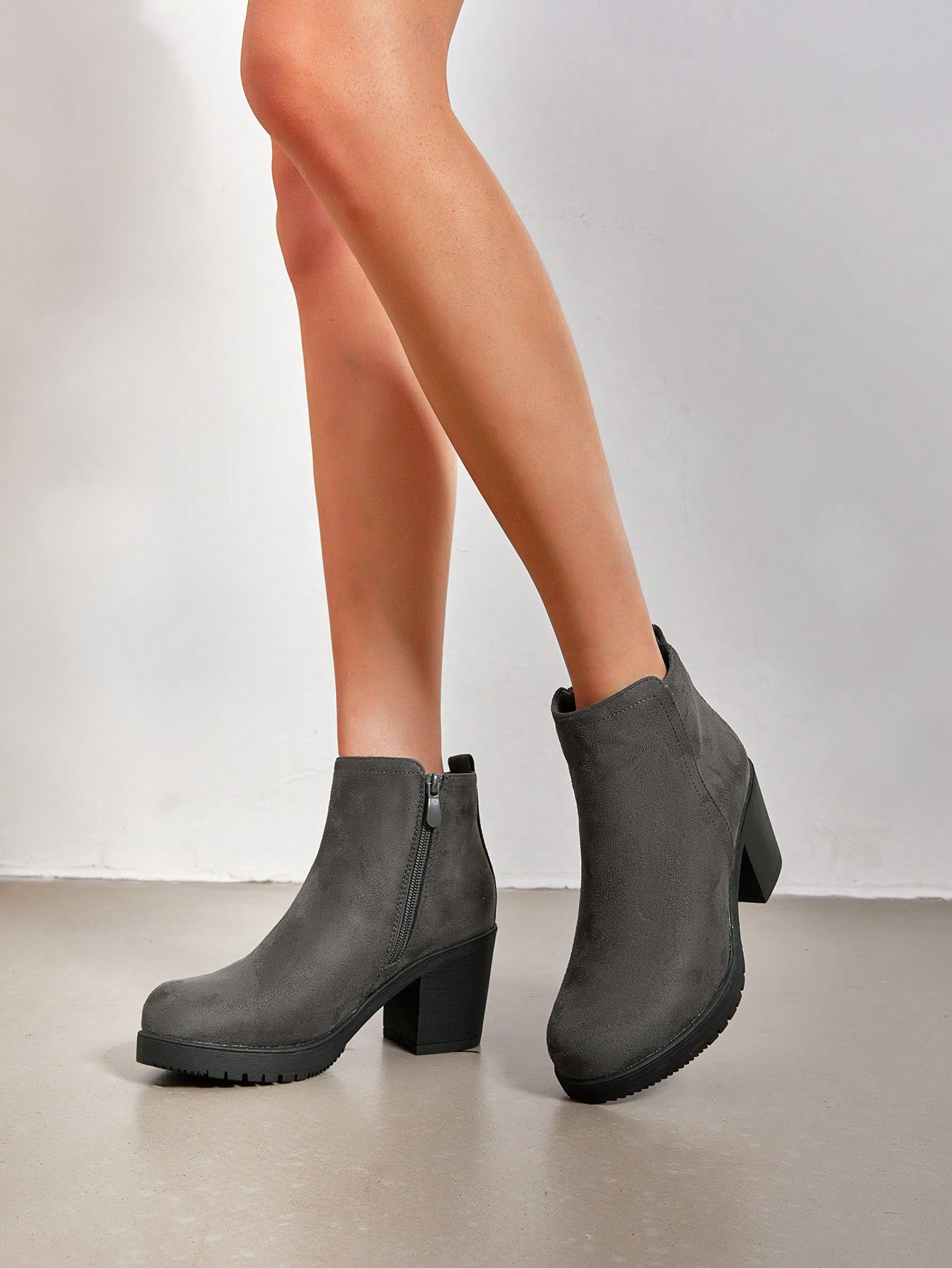 In Grey Women Ankle Boots & Booties