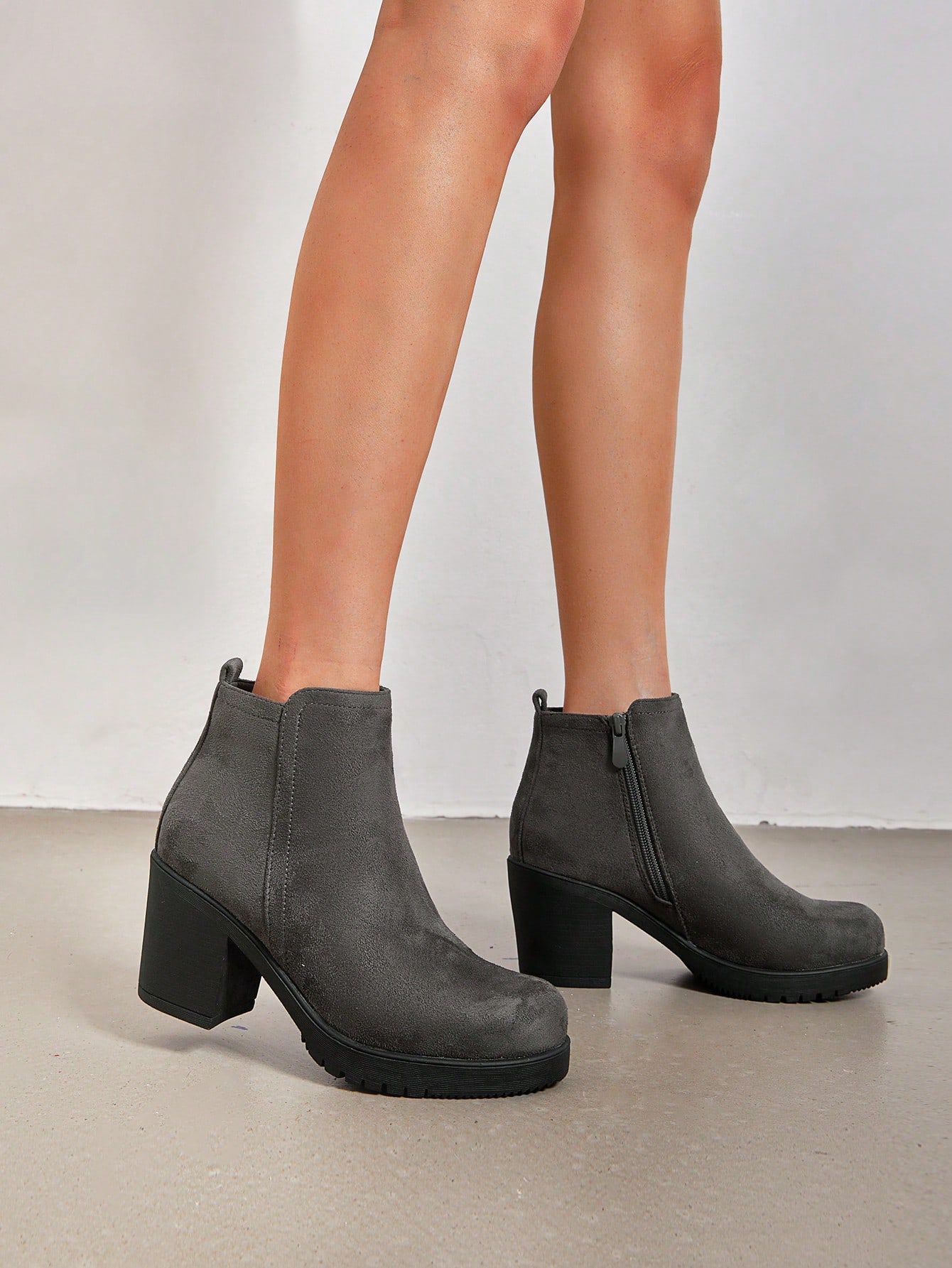 In Grey Women Ankle Boots & Booties