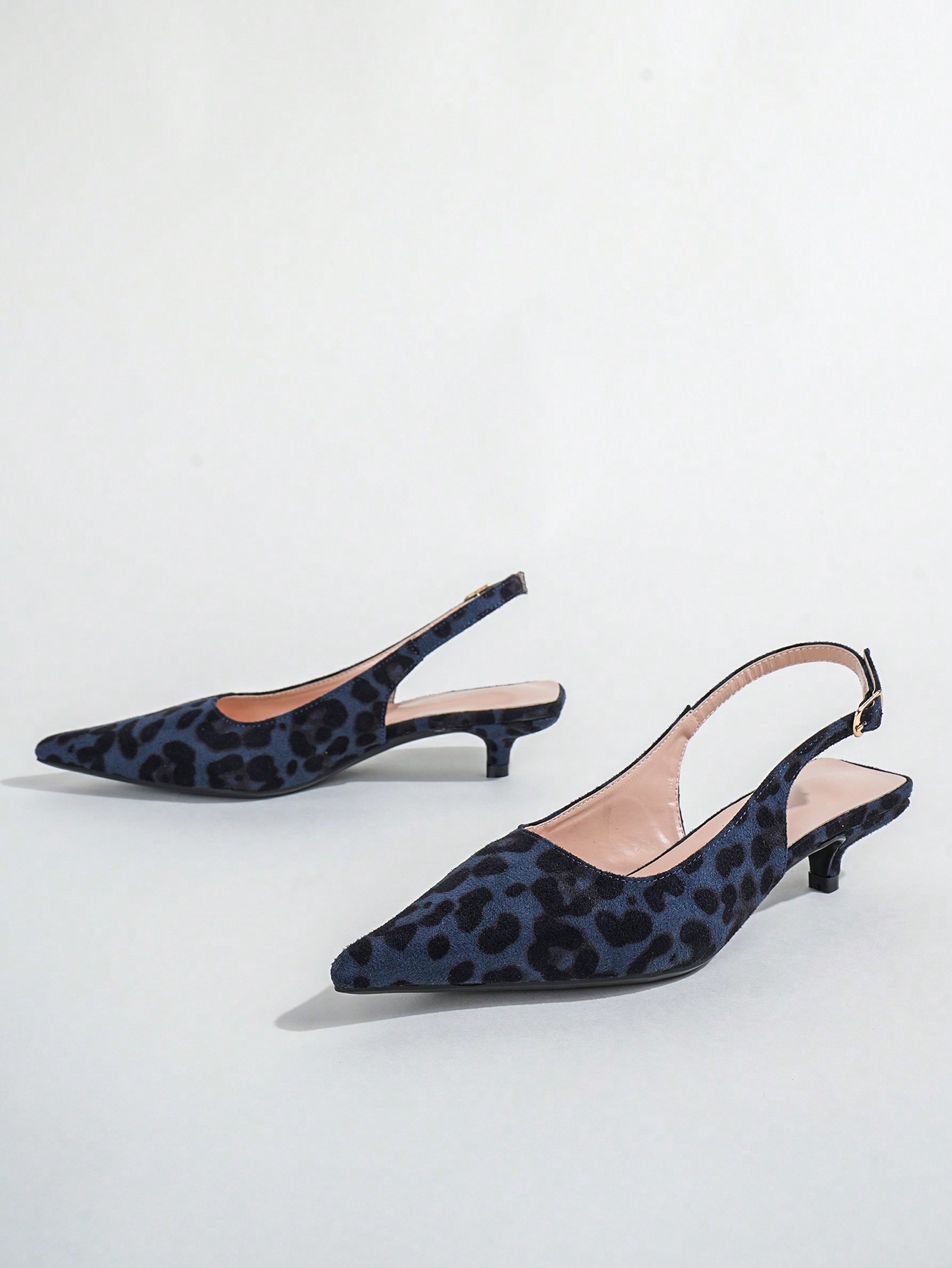 In Blue Women Pumps