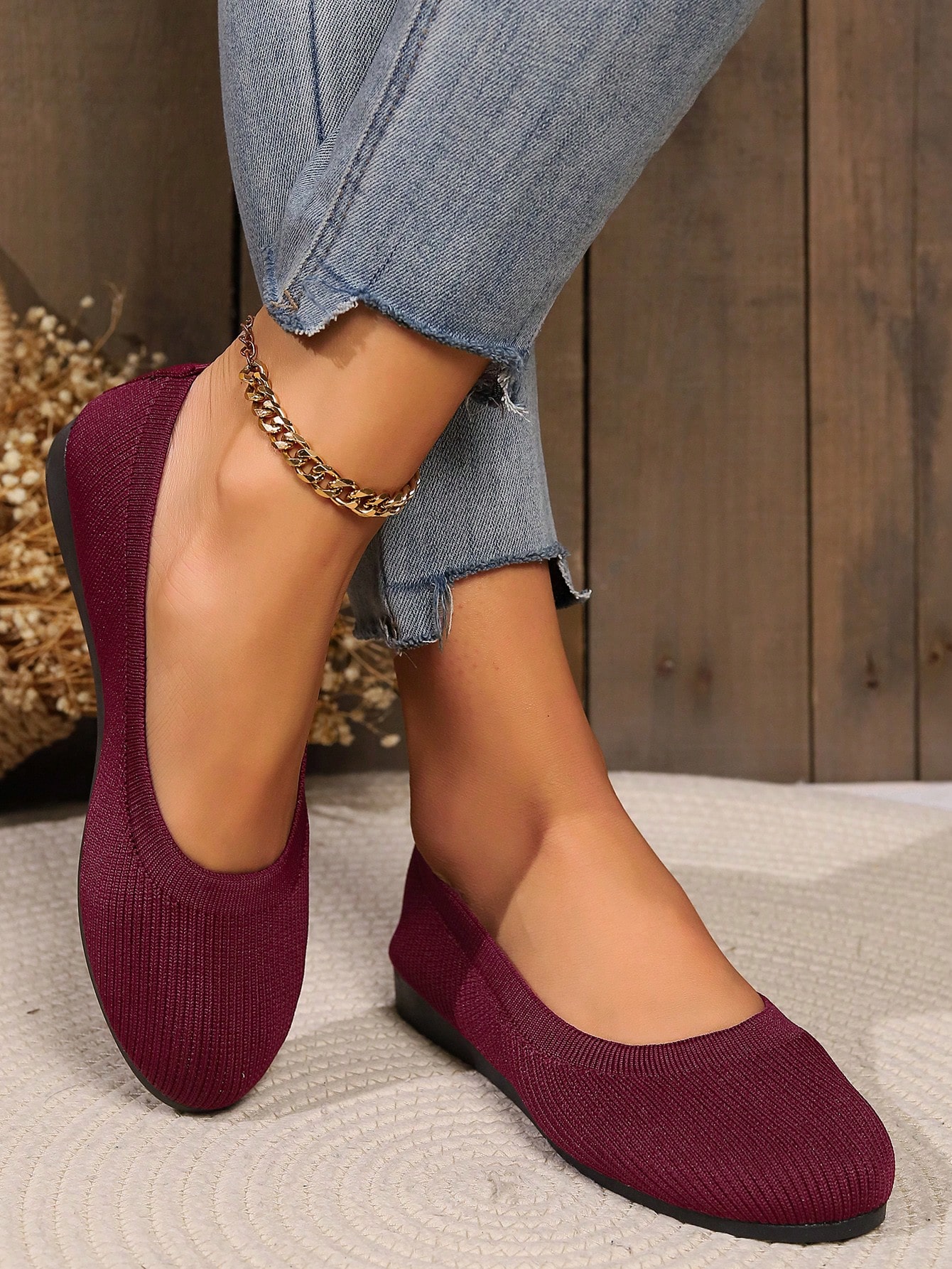 In Burgundy Women Flats