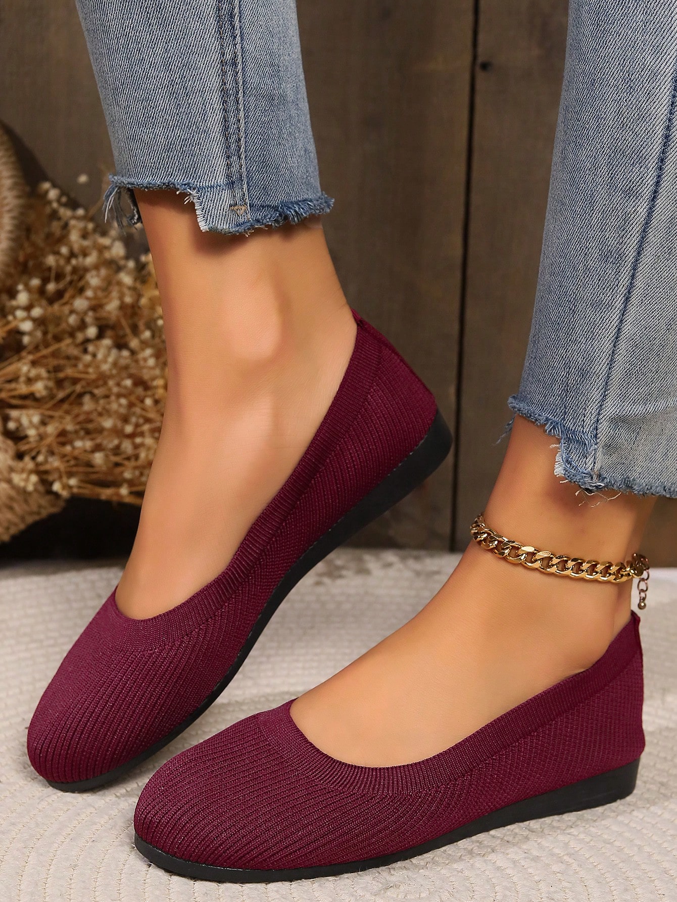 In Burgundy Women Flats