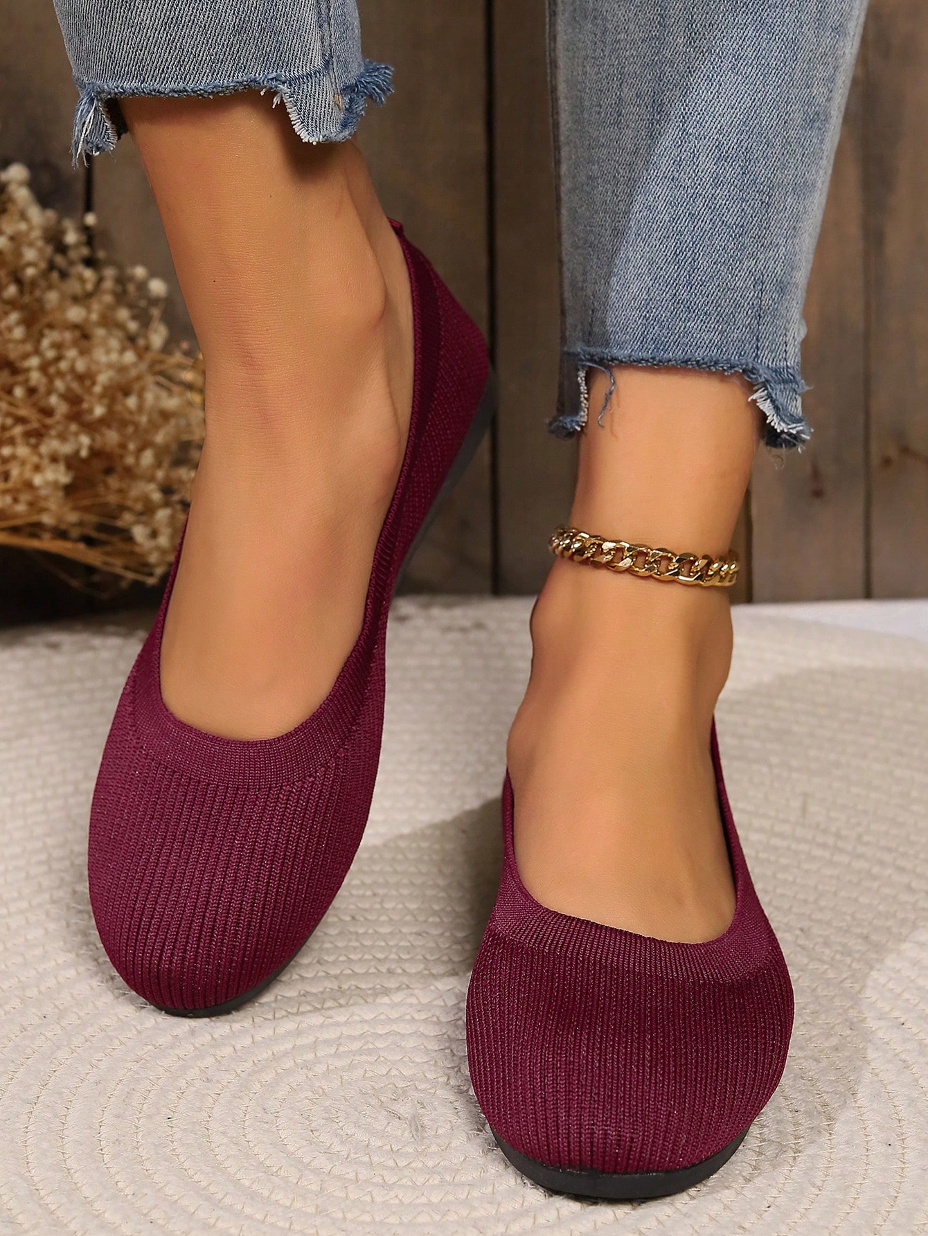 In Burgundy Women Flats