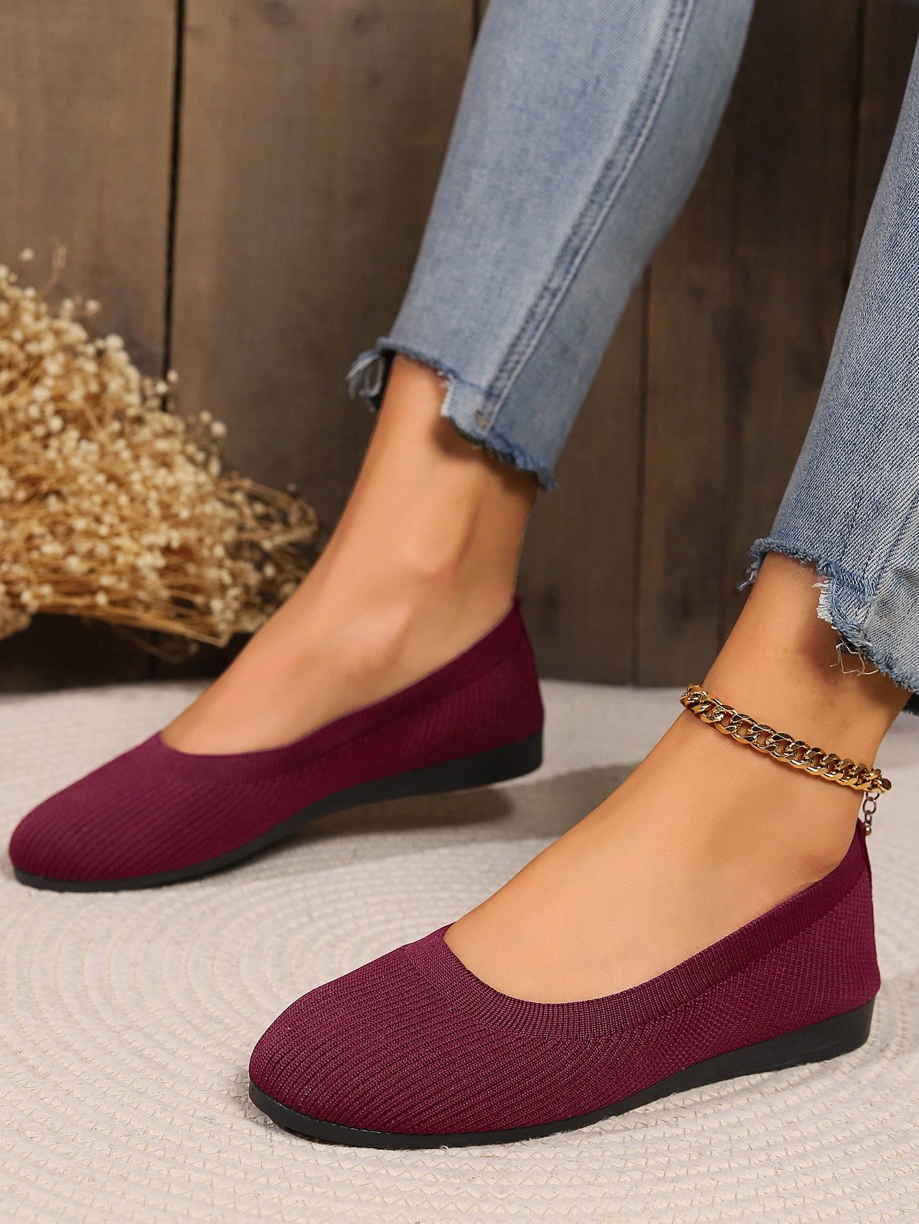 In Burgundy Women Flats