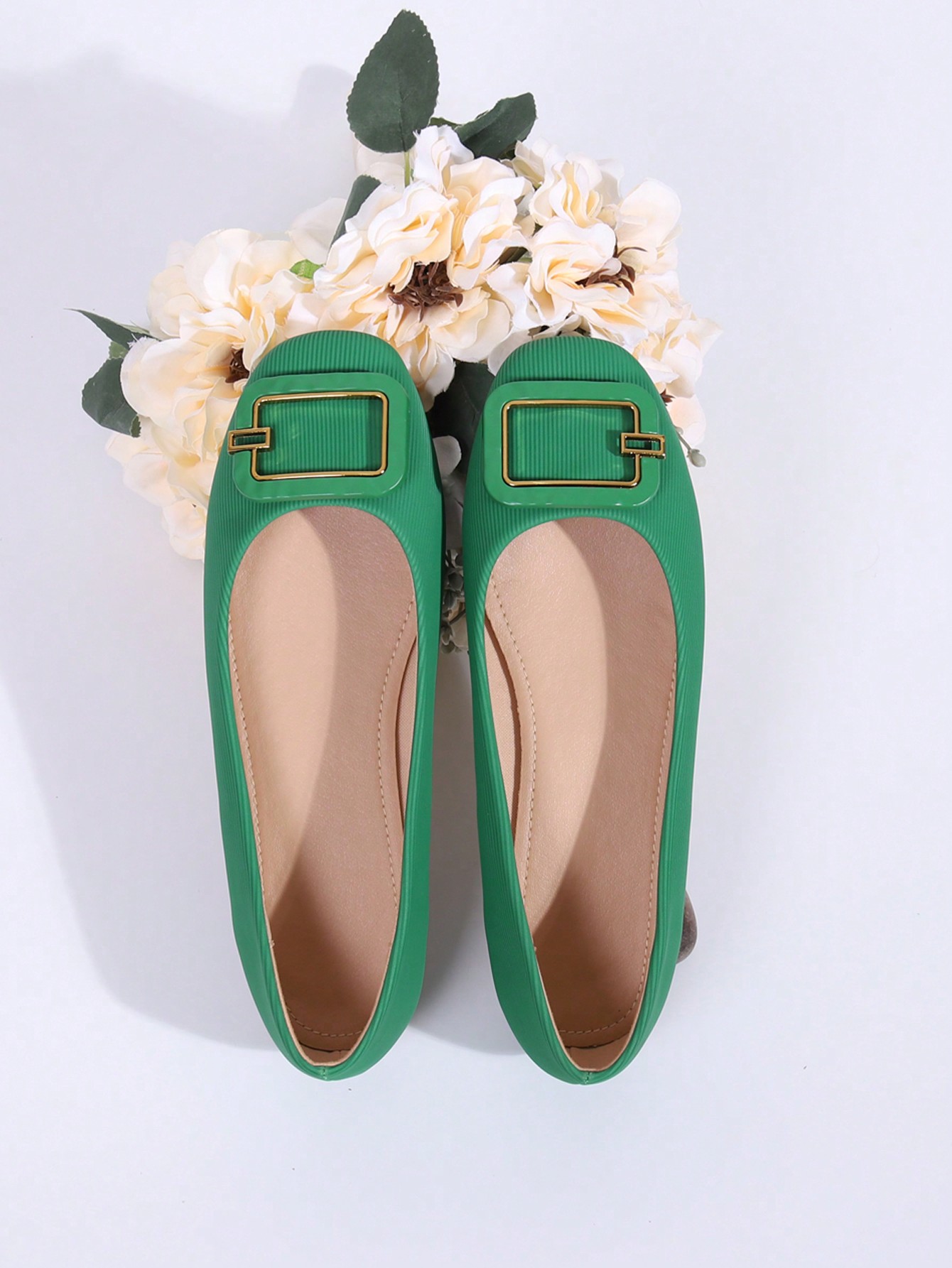 In Green Women Flats