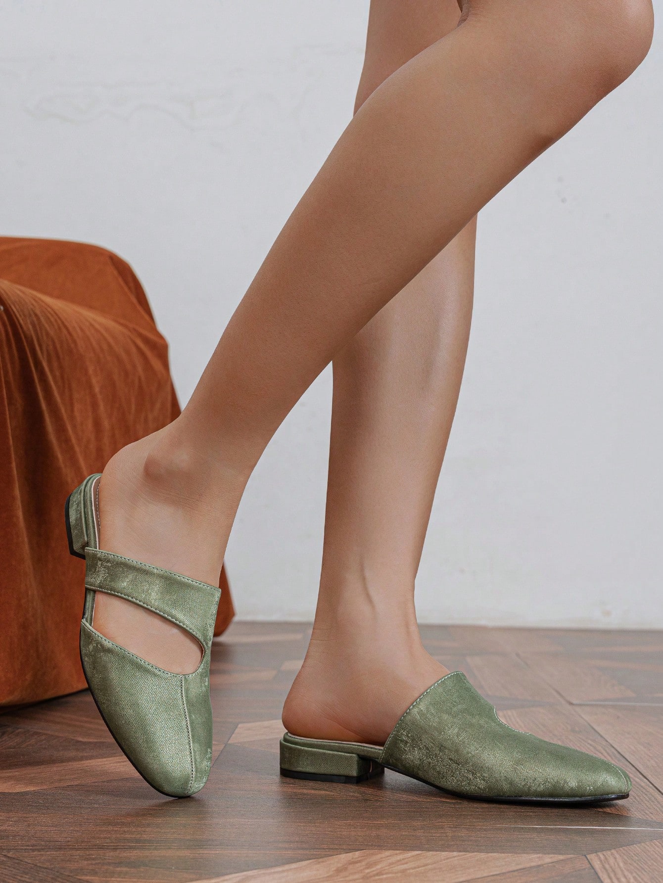 In Green Women Flats