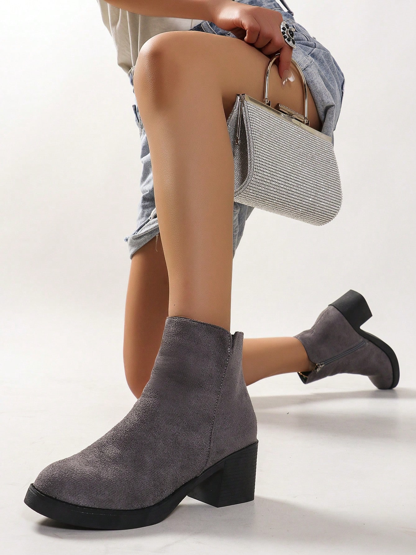 In Grey Women Ankle Boots & Booties