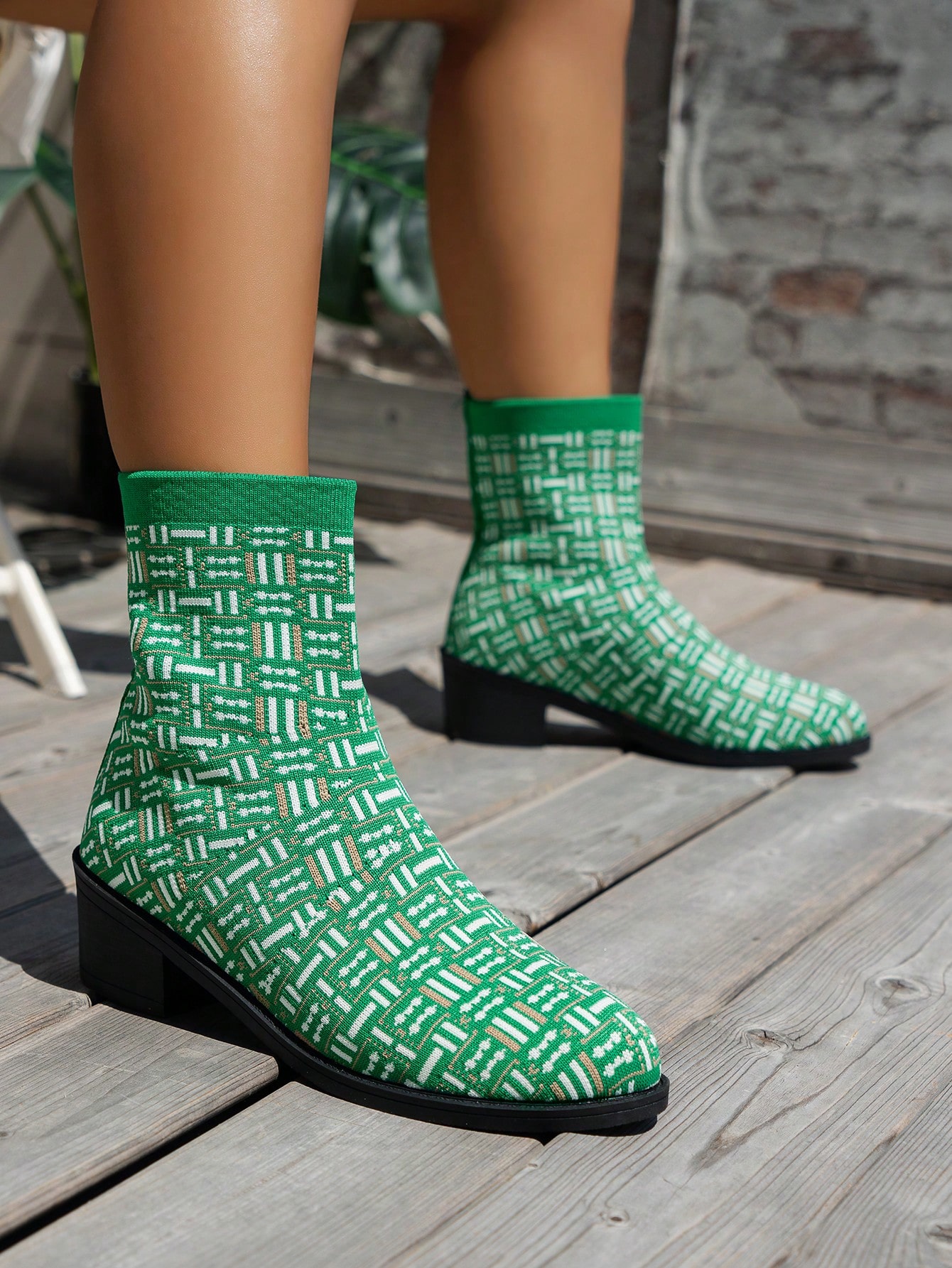 In Green Women Fashion Boots