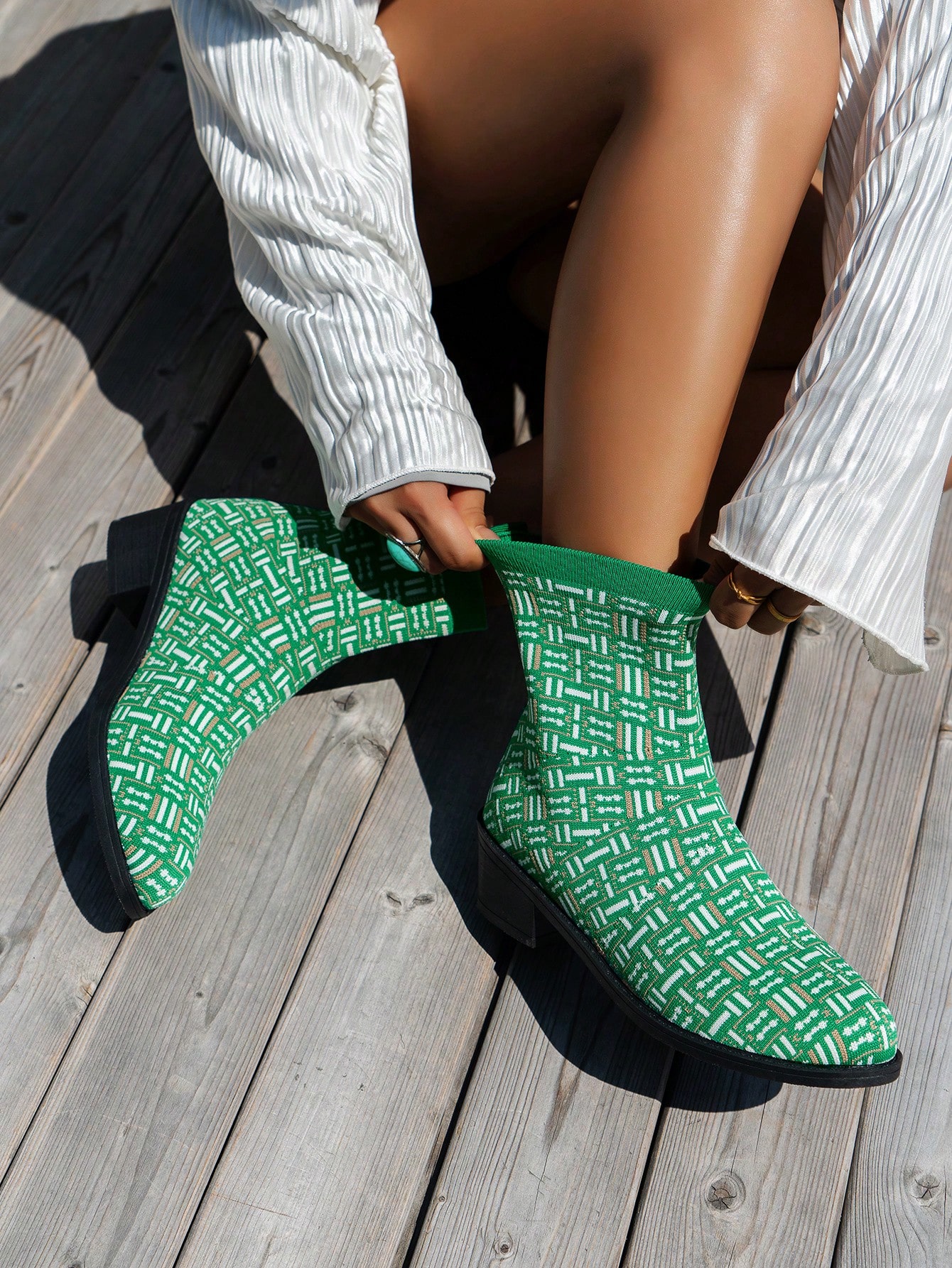 In Green Women Fashion Boots