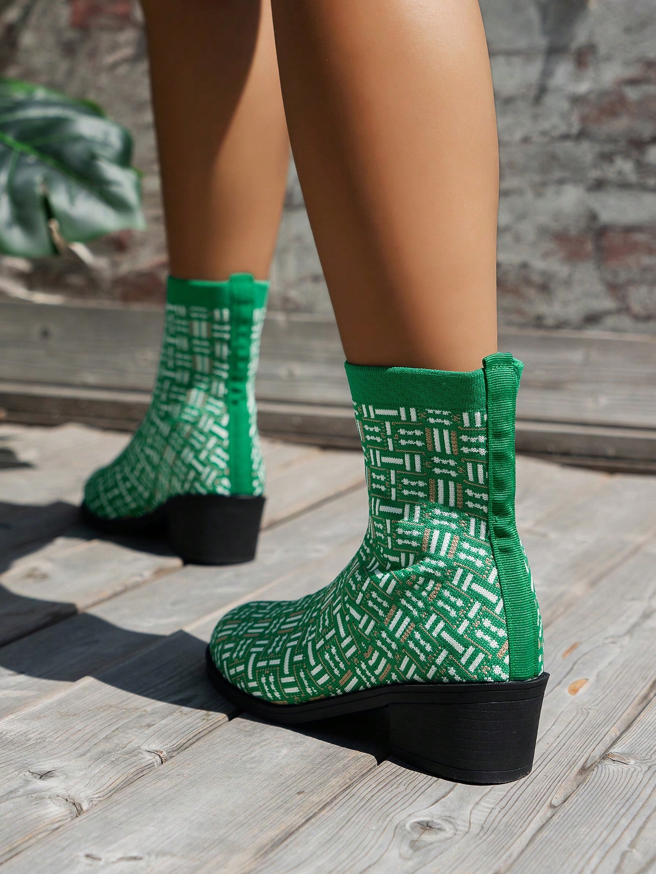 In Green Women Fashion Boots