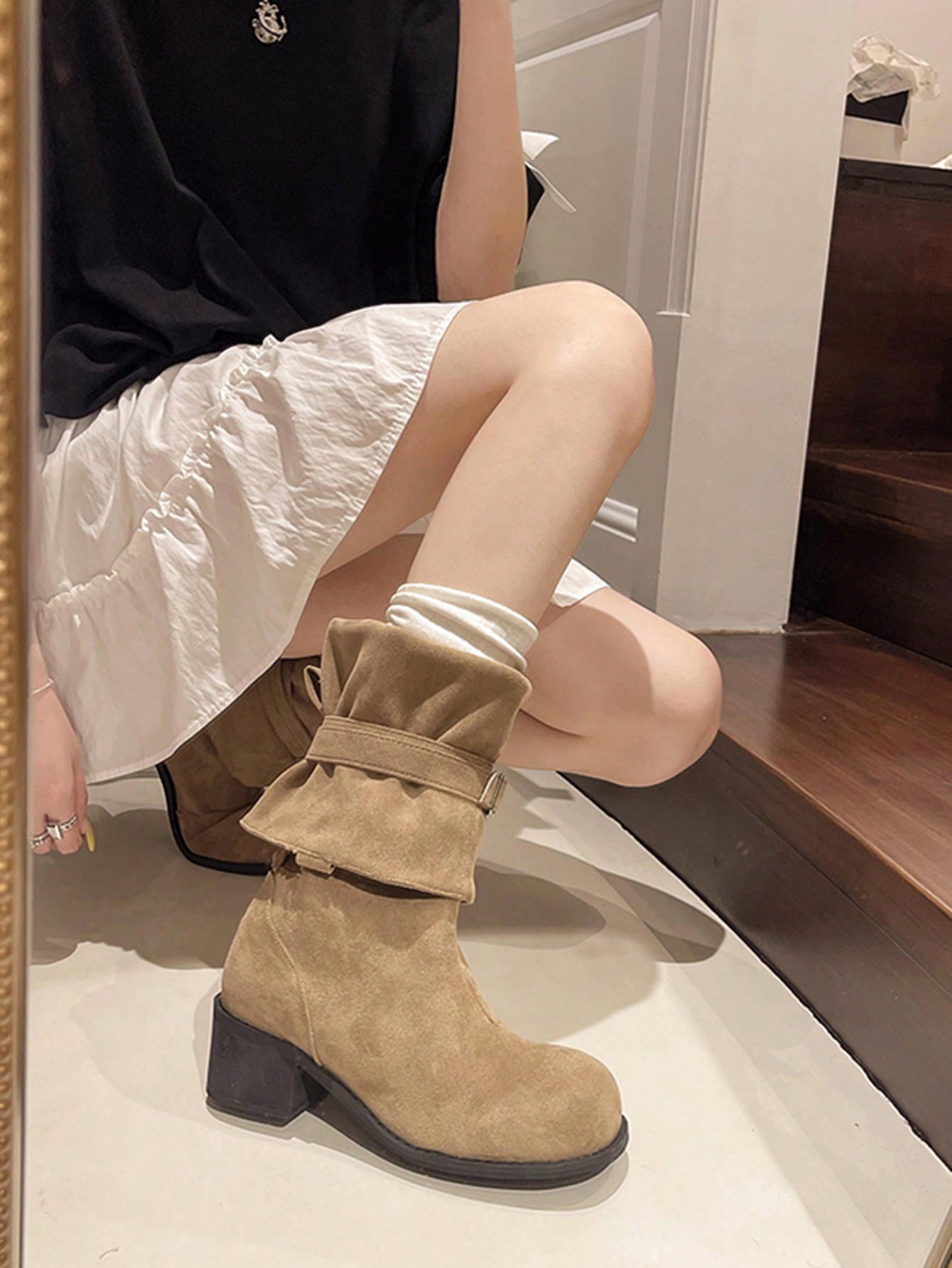 In Khaki Women Fashion Boots